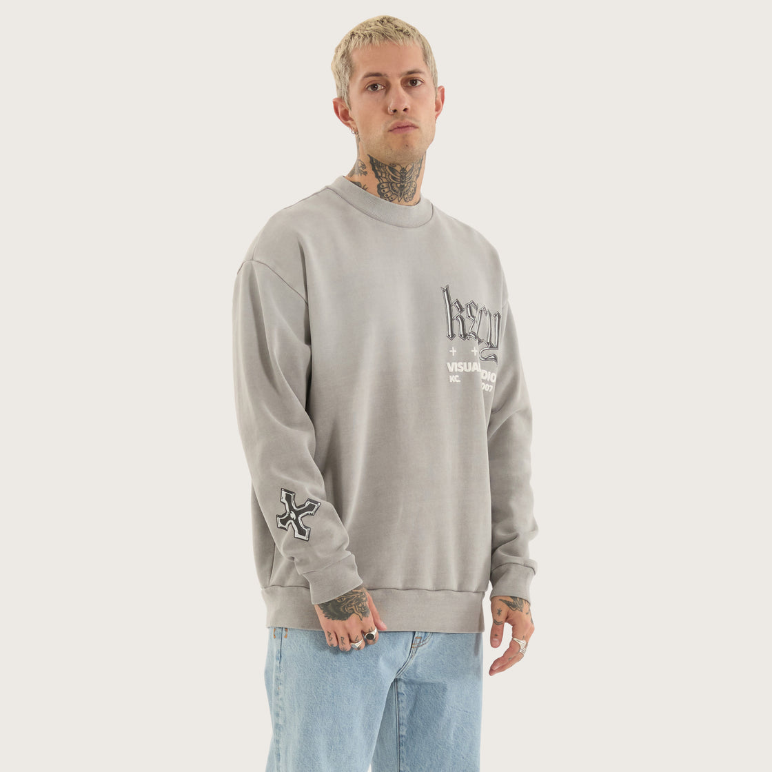 Kiss Chacey Kingdom Relaxed Sweater - Alloy (view 4)