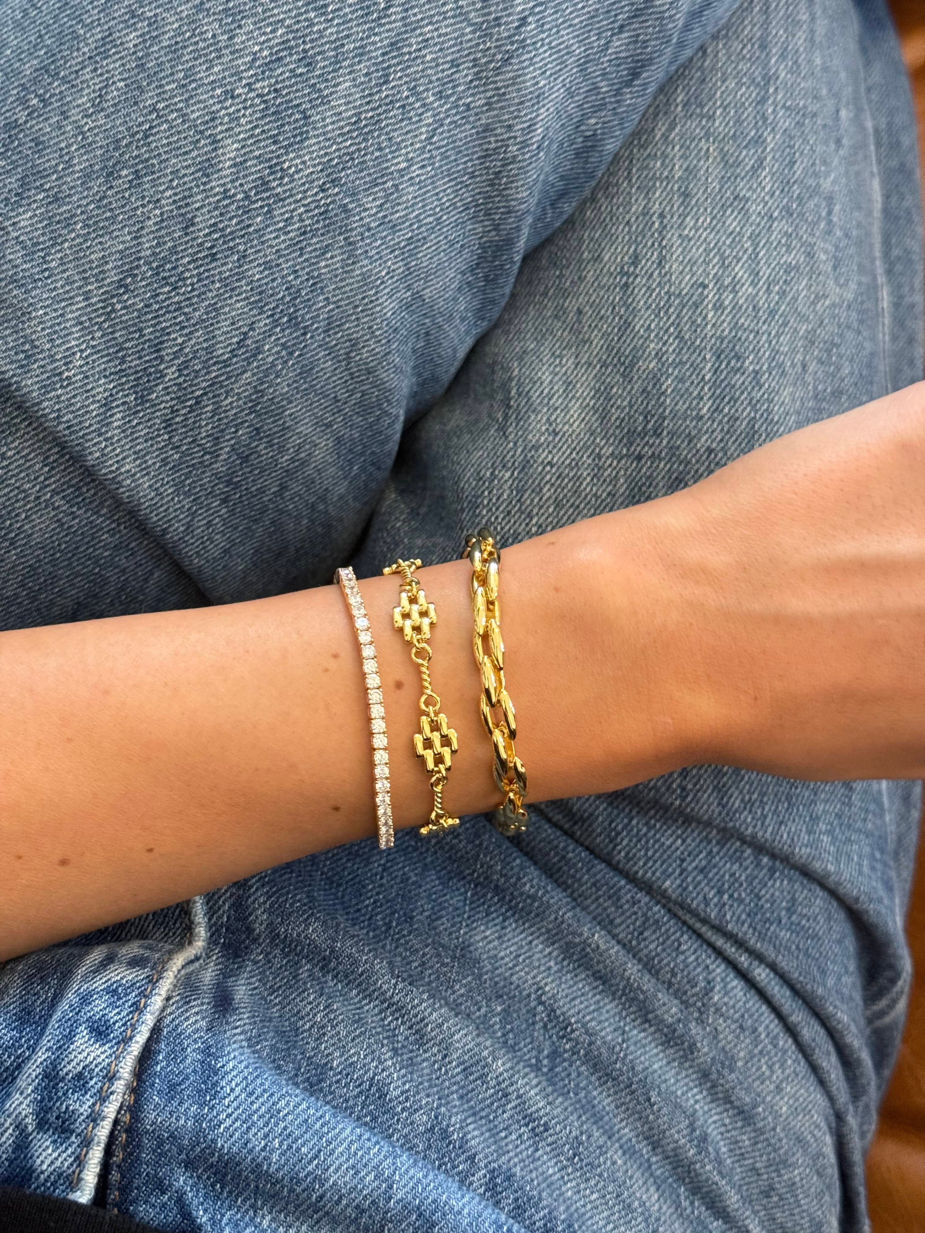 Zafino Juliette Bracelet Gold worn