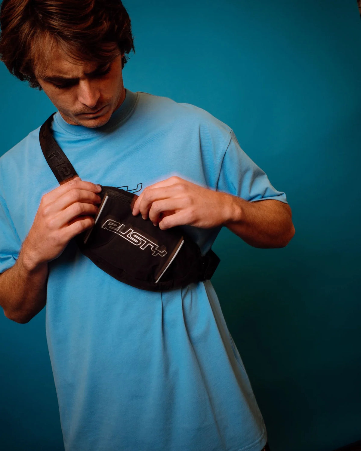 Rusty Fixie Crossbody Bag - Black (view 3)