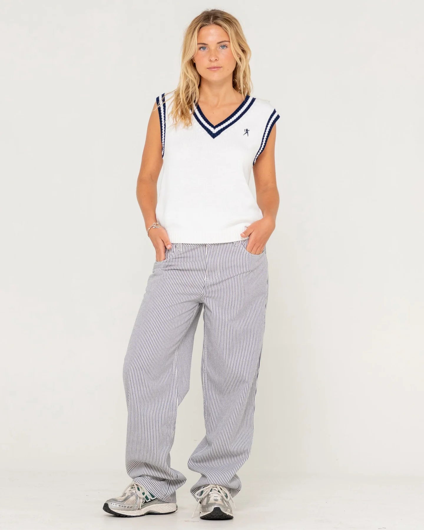 Nero Sleeveless Knit Vest - Ecru