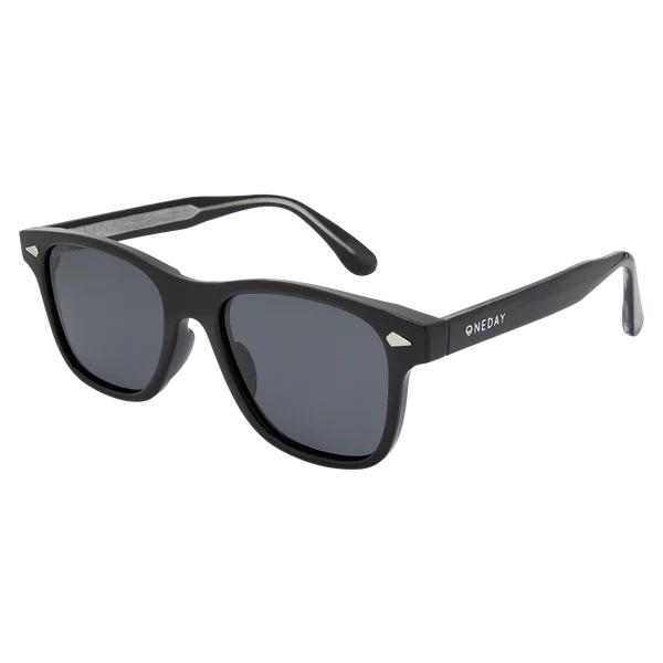 Oneday Halston - Black Smoke Polarised (view 2)