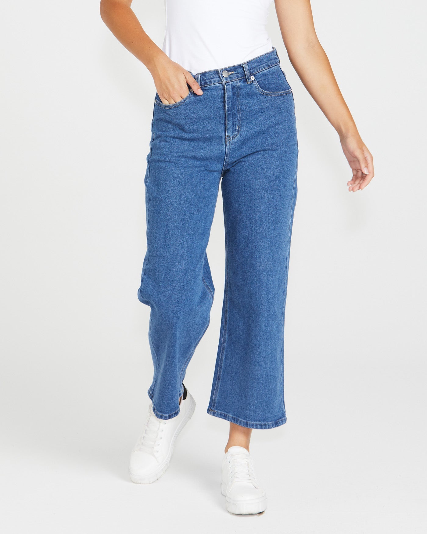 Sandy Crop Jean - 80 Wash