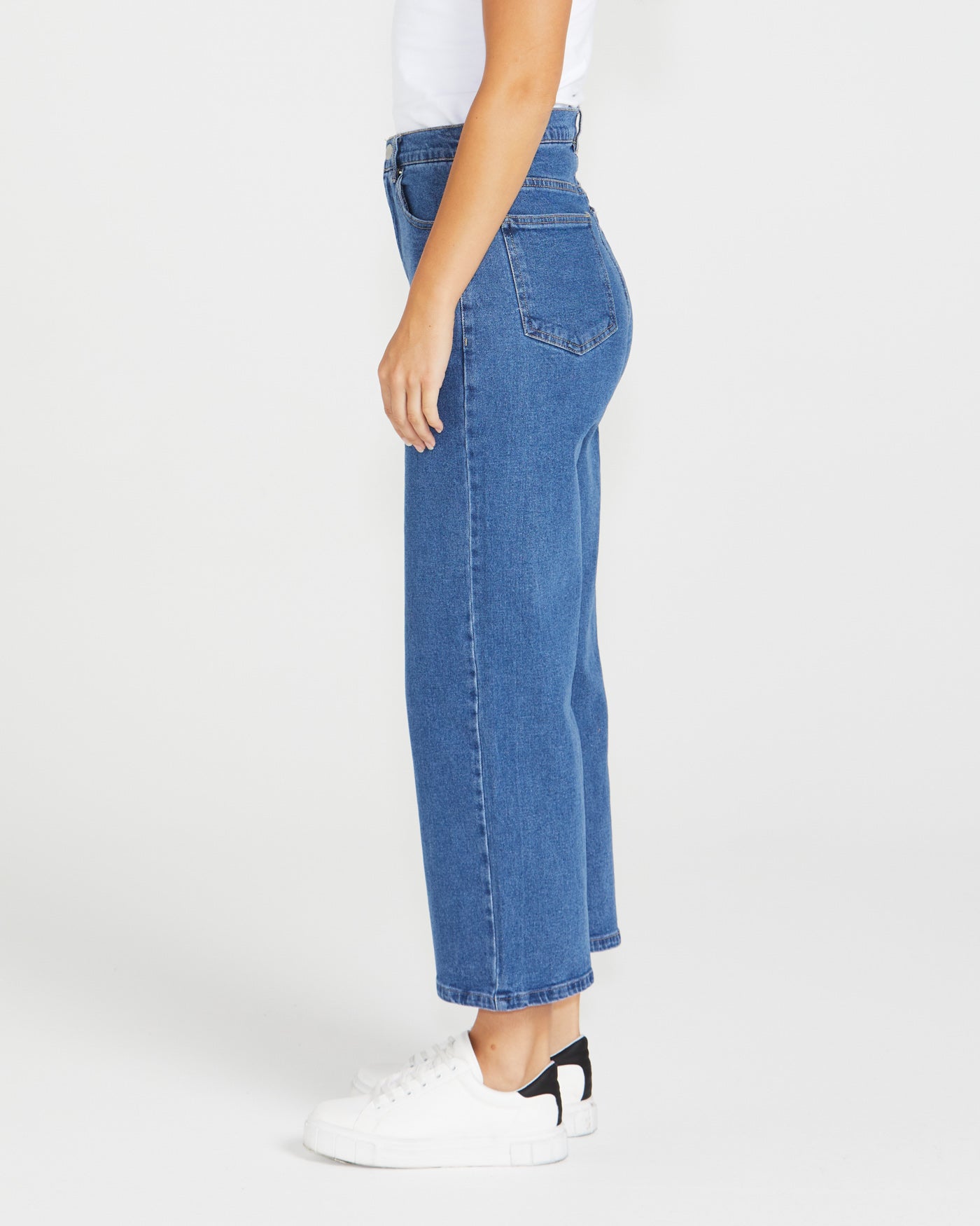 Sandy Crop Jean - 80 Wash