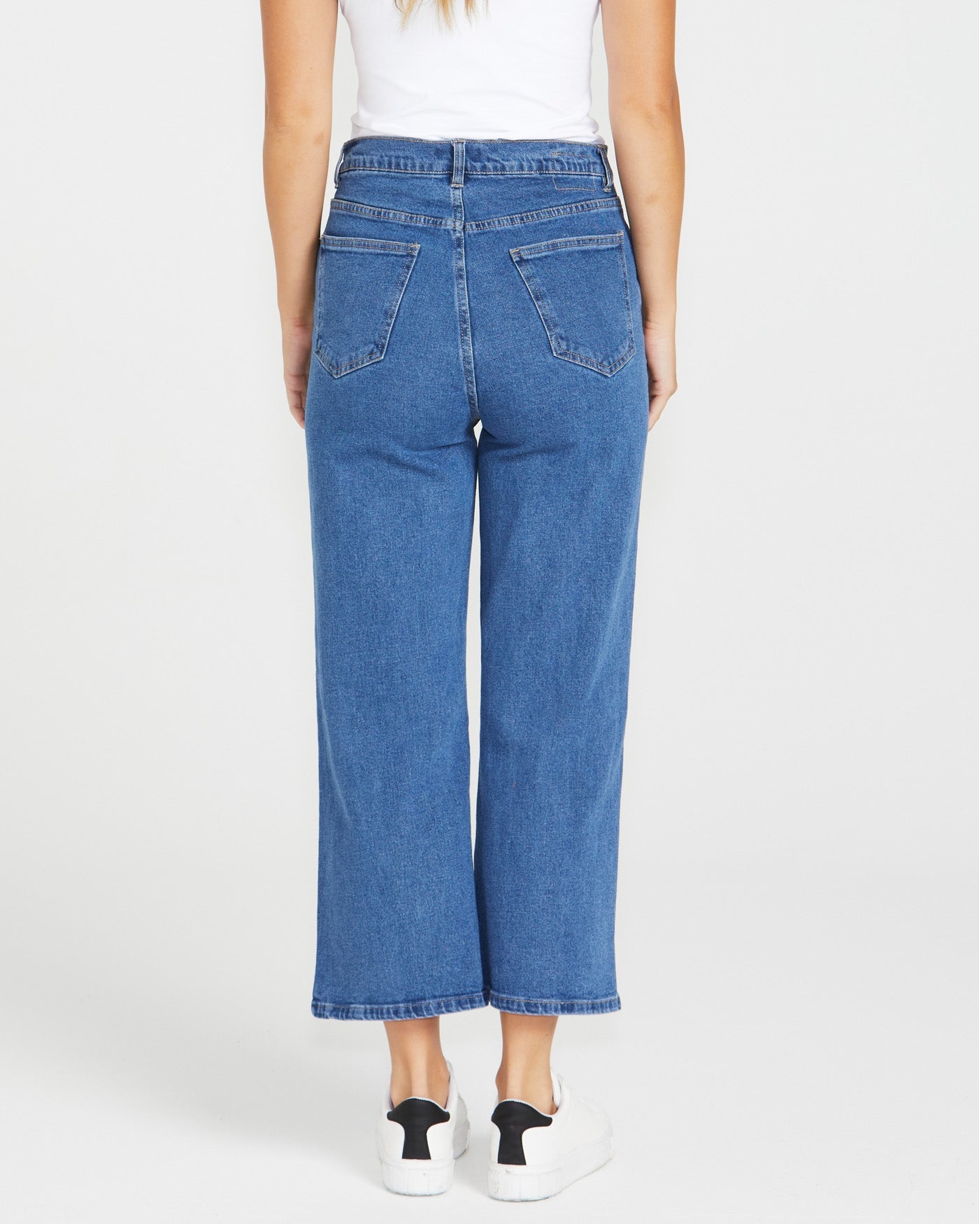 Sandy Crop Jean - 80 Wash