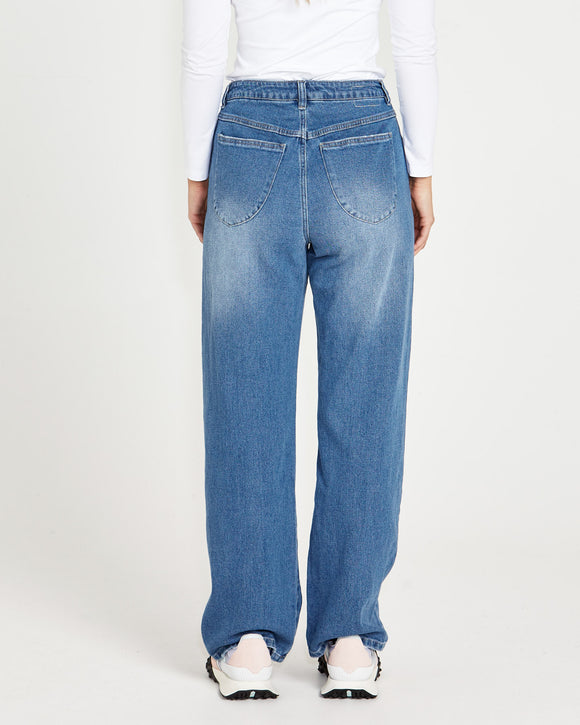 Sass Emerald High Waisted Wide Leg Jeans - 80 Wash (view 4)