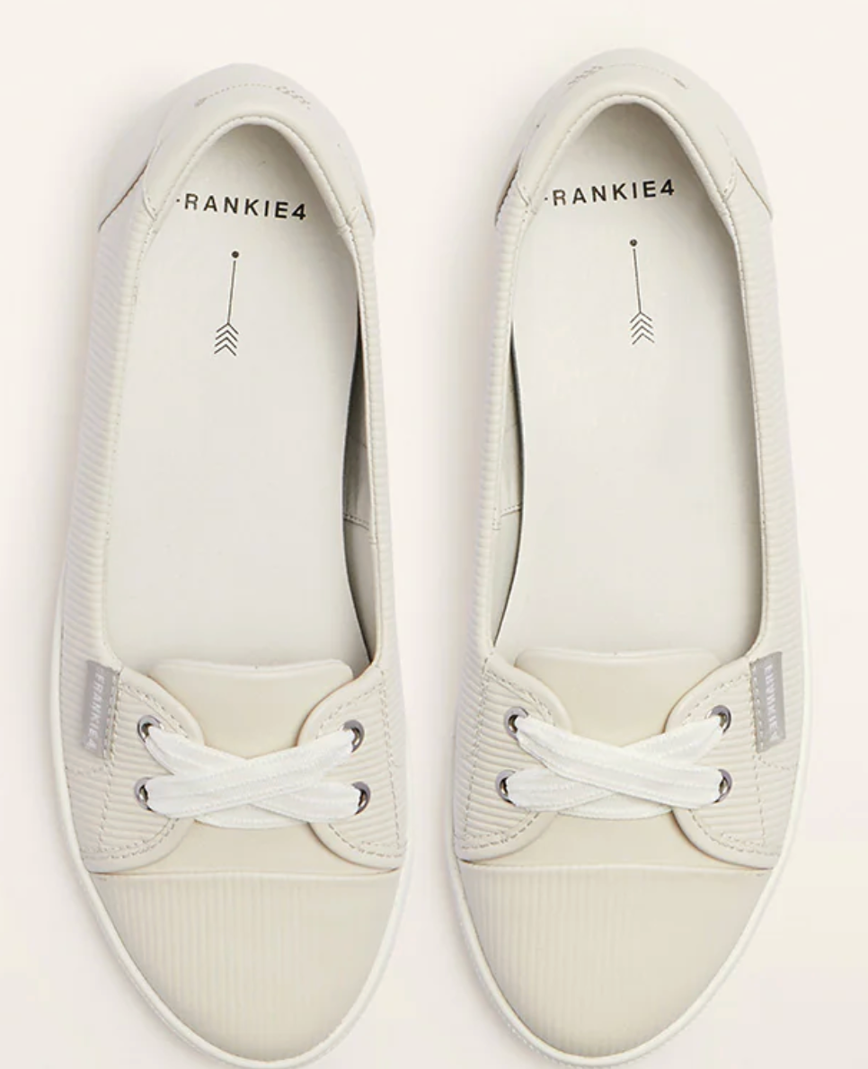 Hannah III - Chalk Emboss