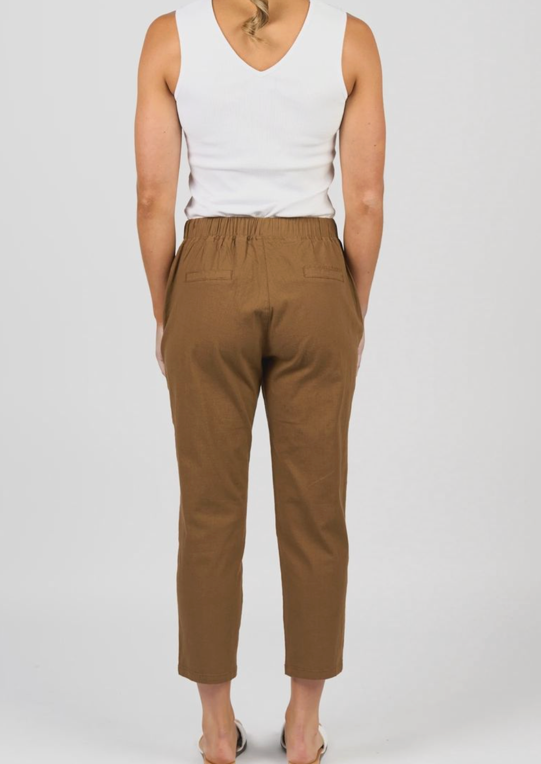 7/8 Length Skinny Leg Elastic Waist Pant - Pecan