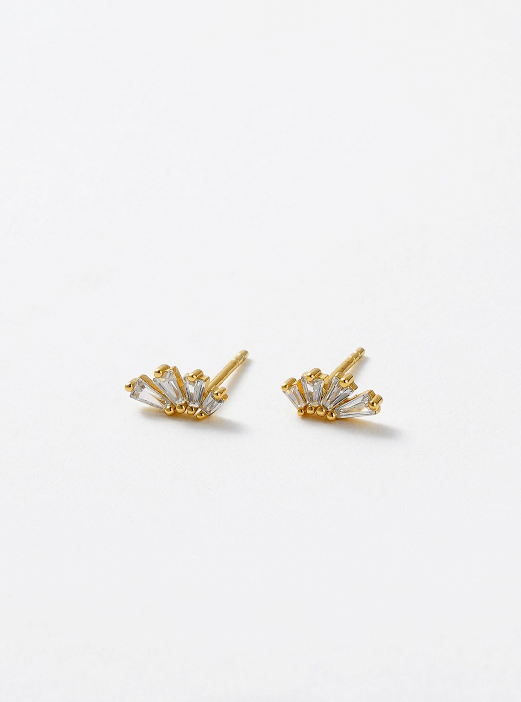 Zafino Rue Stud in Gold
