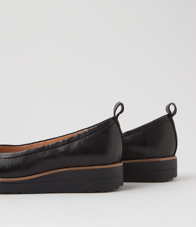 Top End Oxsson Ballet Flat - Black Patent (view 5)