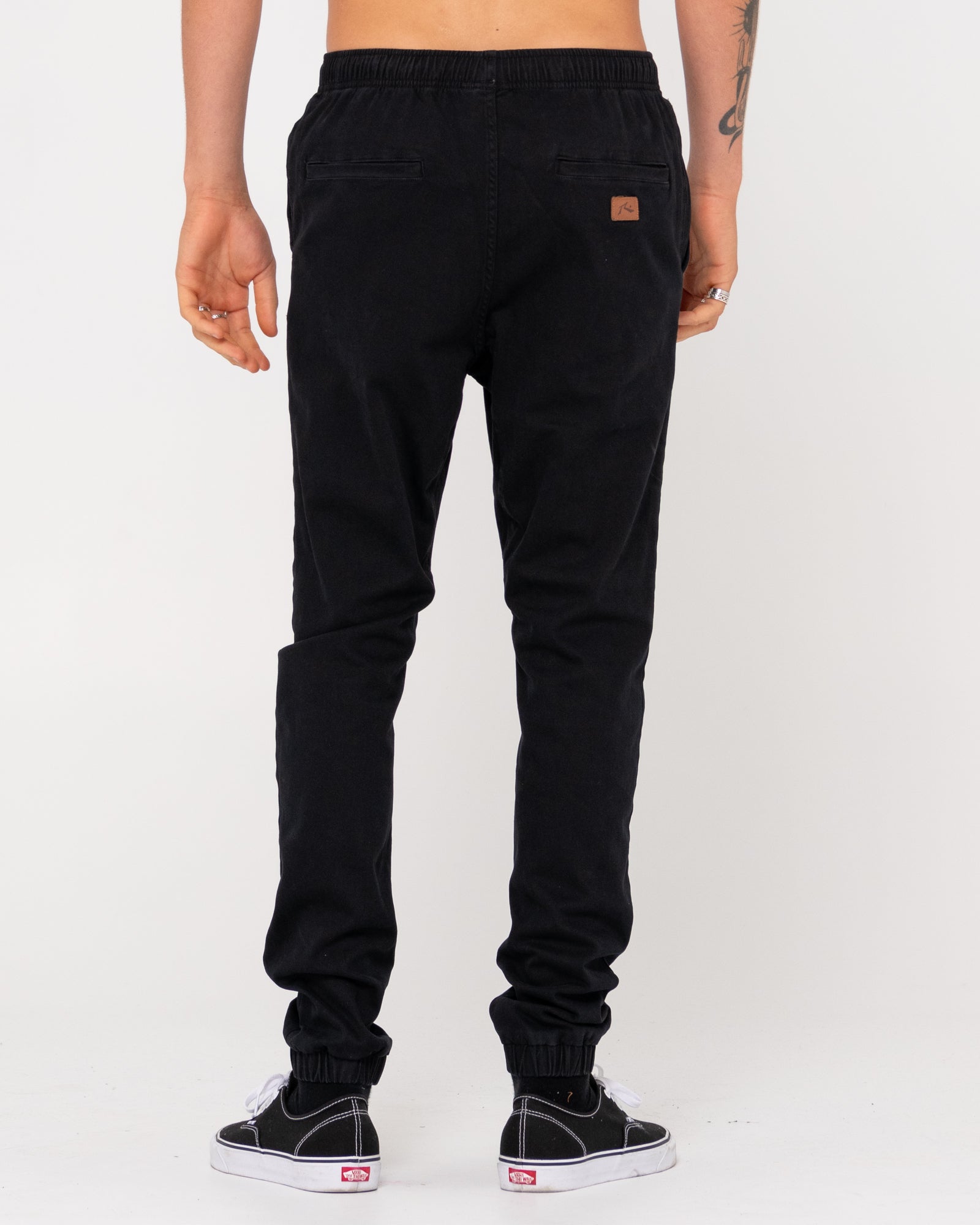Rusty Hook Out Elastic Pant - Black (view 3)