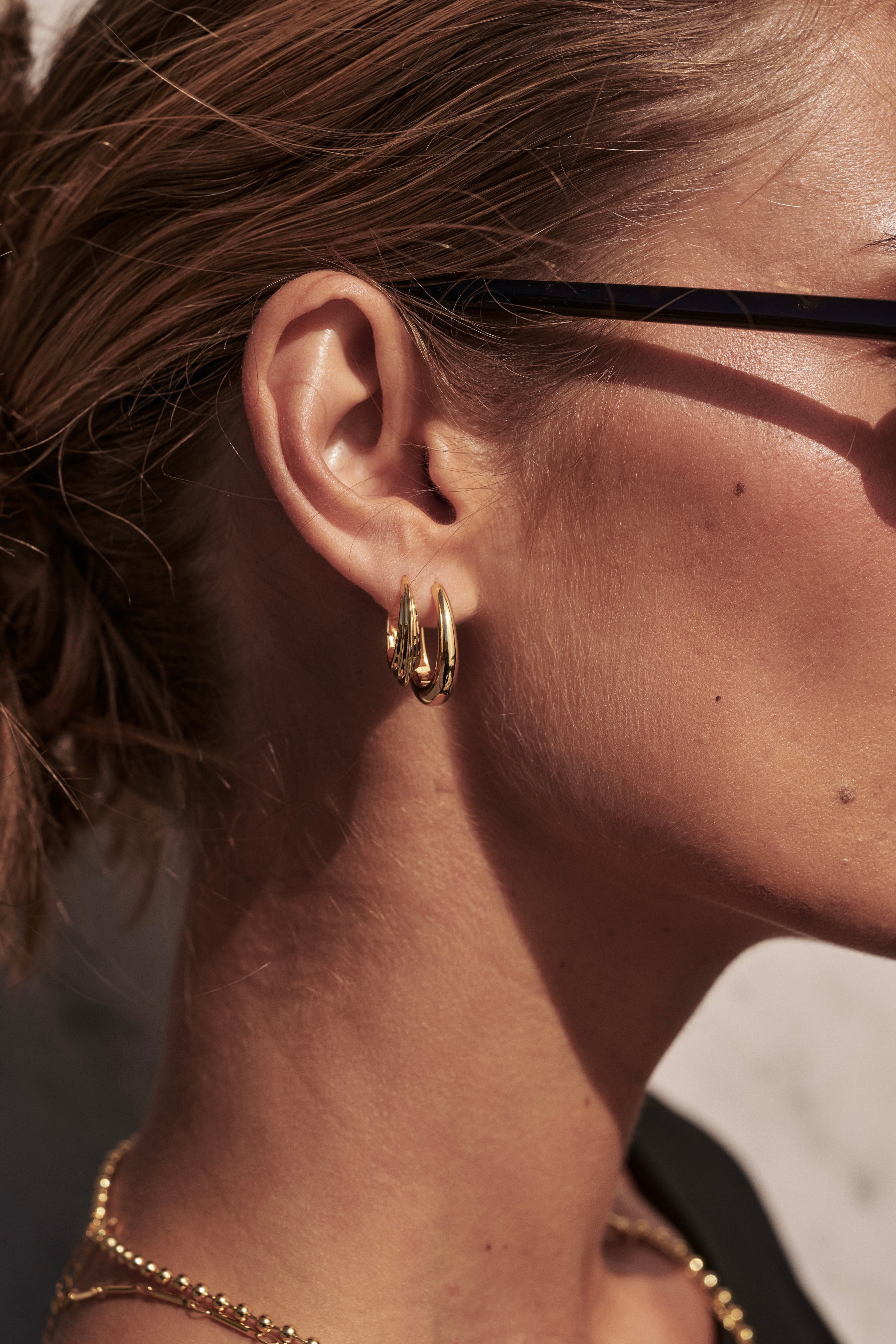 Zafino Pia Hoop Large Gold worn