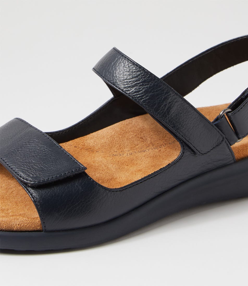 Ziera Benji XW Leather Sandal - Black / Black (view 2)