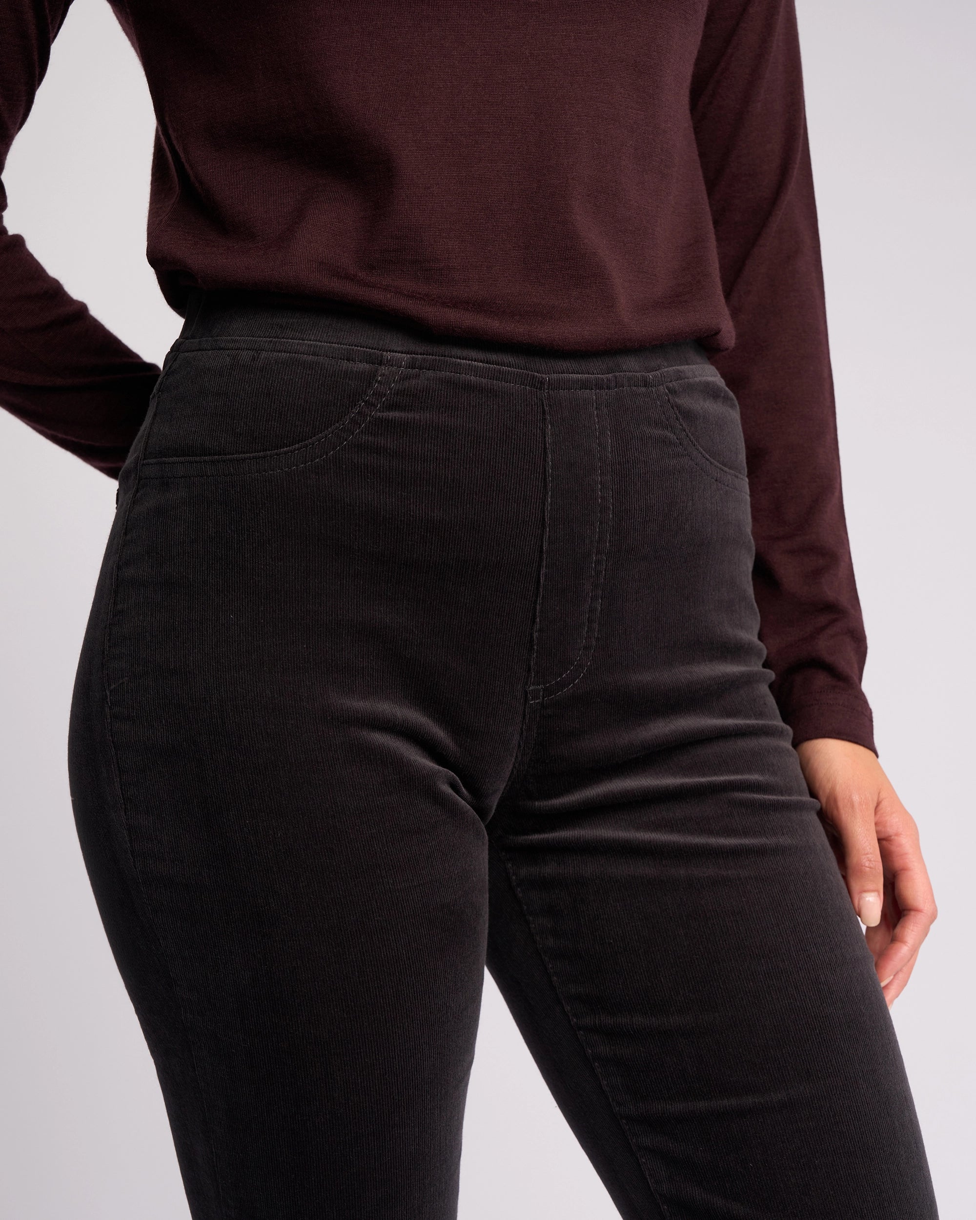 Vassalli Slim Leg Pull On Charcoal - detail view