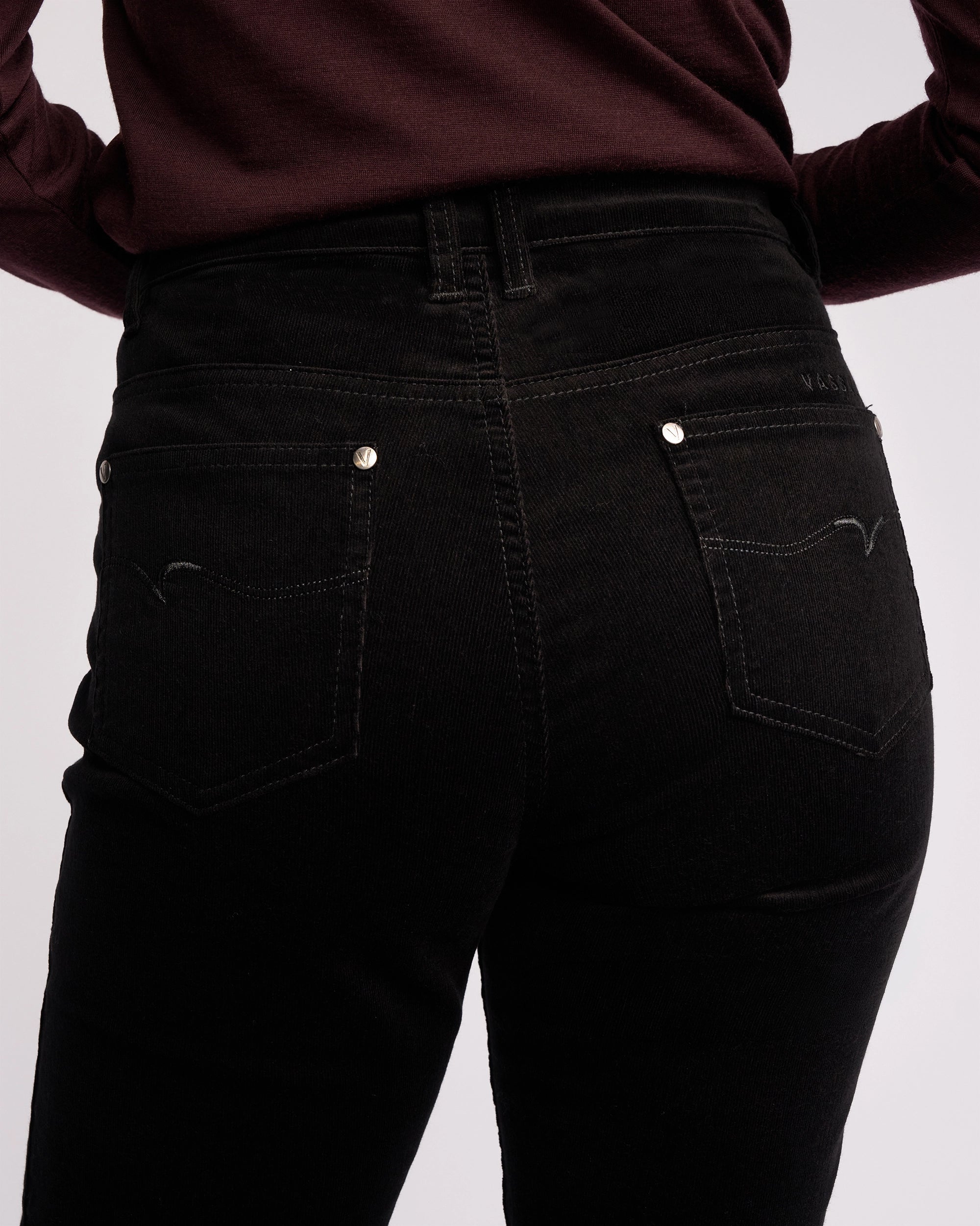 Vassalli Straight Leg 5 Pocket Cord Pant Black - back pocket detail