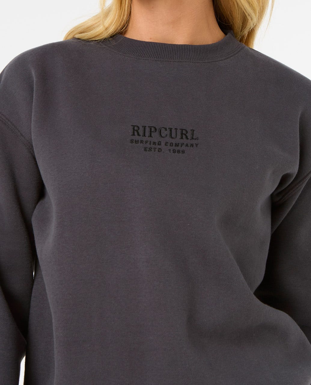 Surf Staple Relaxed Crew - Washed Black