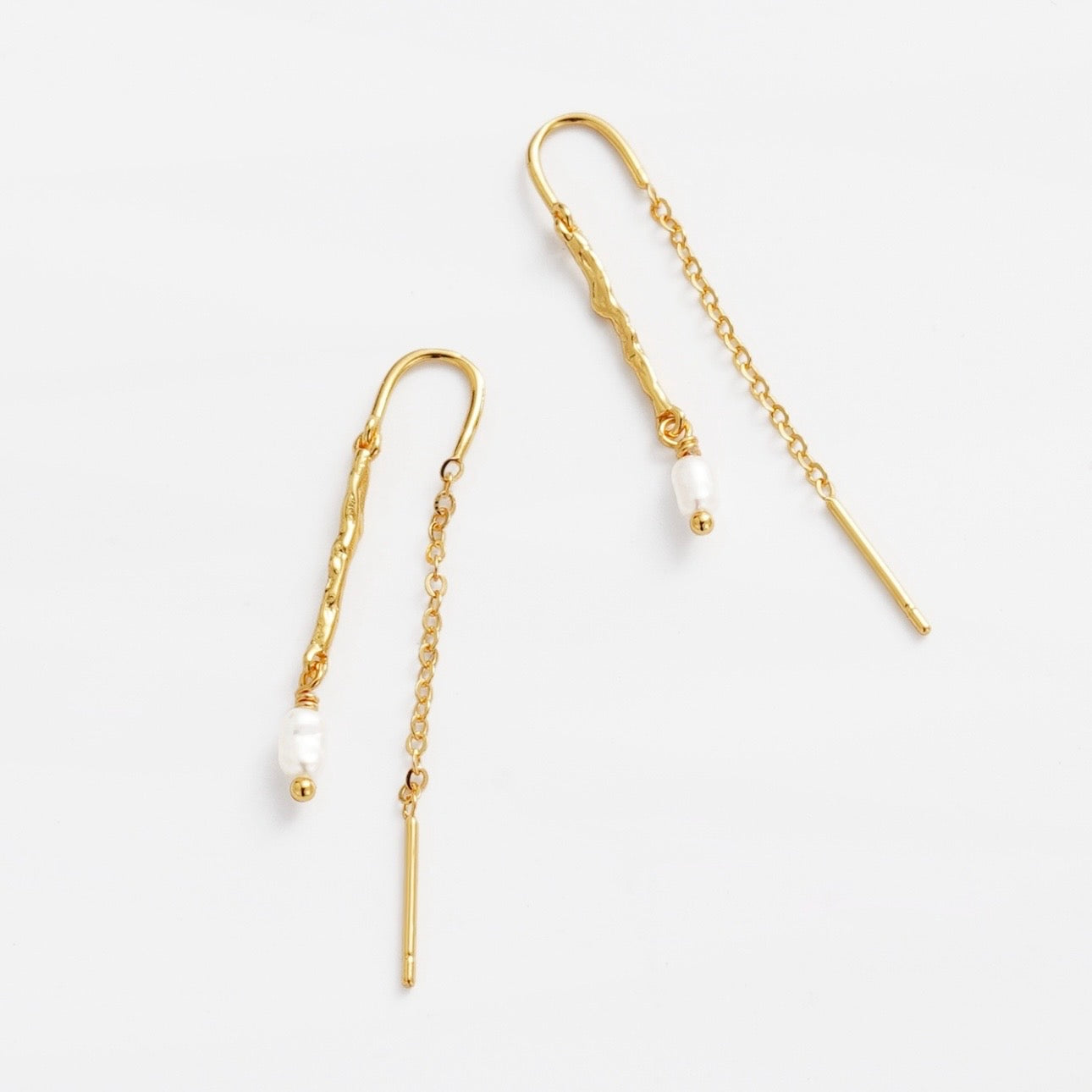 Zafino Alessia Thread Earring in Gold - detail