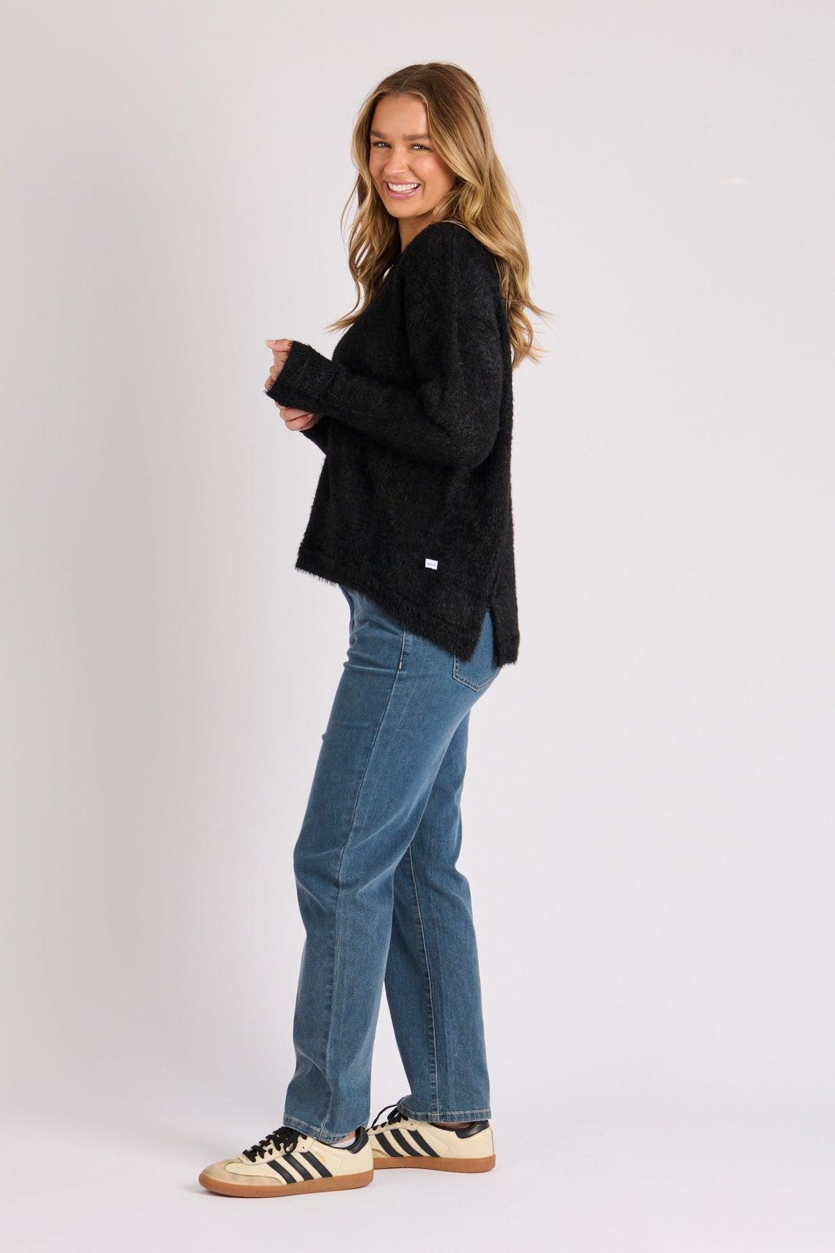 One Ten Willow Panel Detail Jumper - Black (view 3)