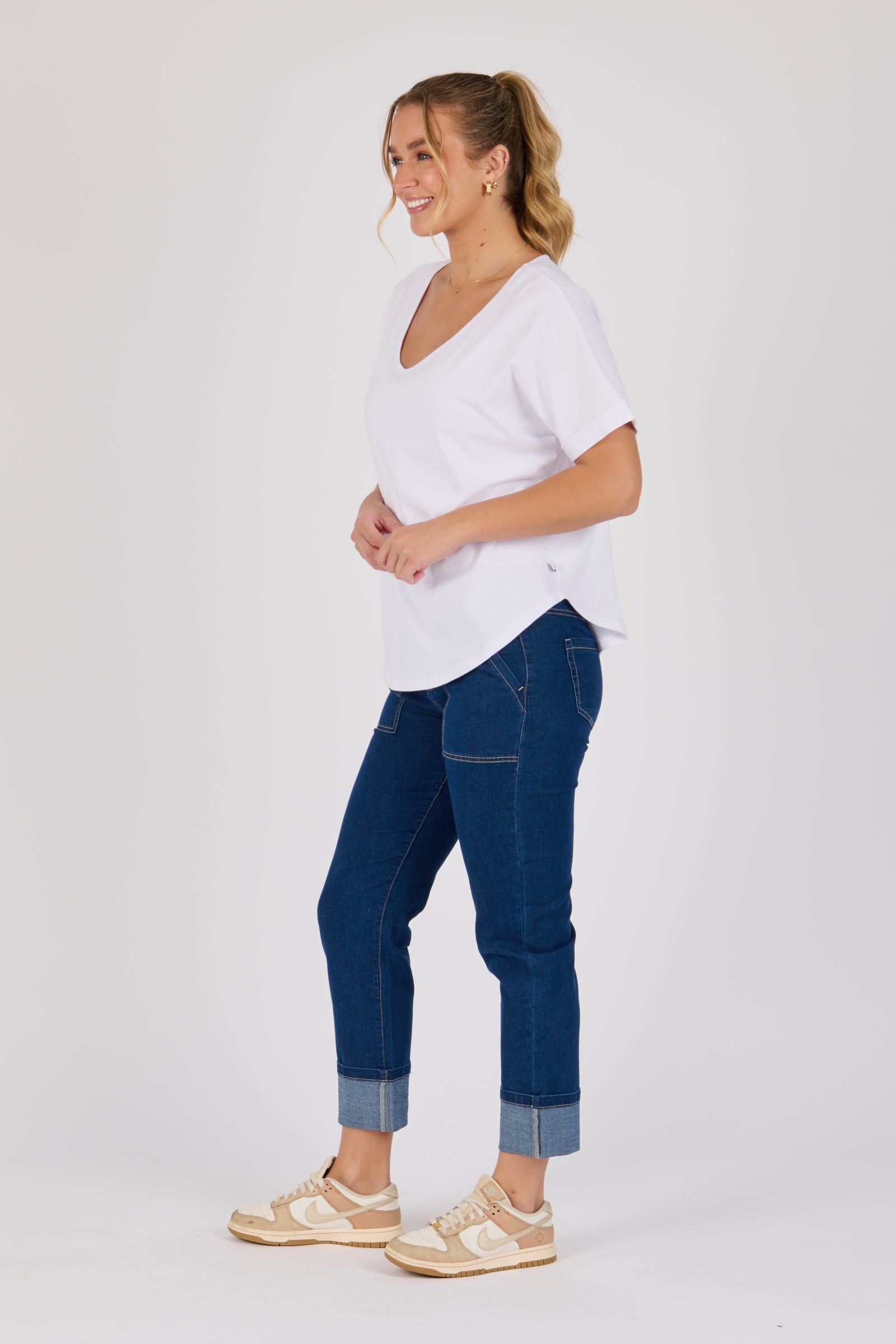 One Ten Willow V-Neck Curve Hem Tee - Optic White (view 3)