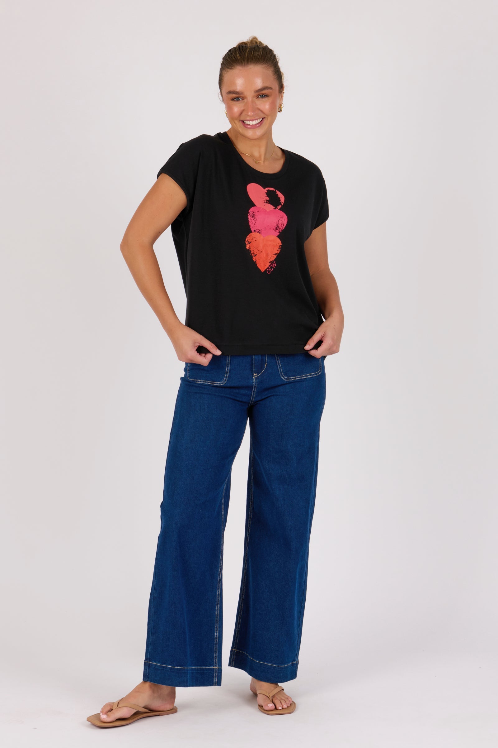 One Ten Willow Placement Print Shell Tee - Black Falling Hearts (view 4)
