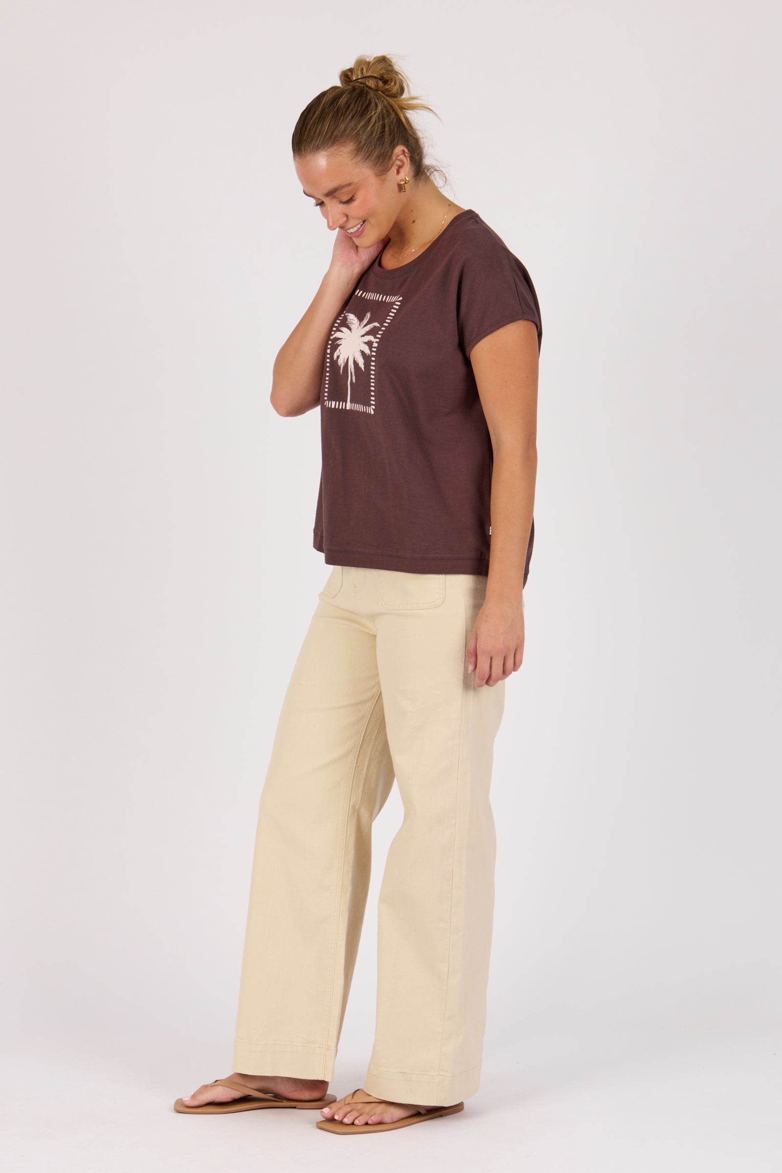 One Ten Willow Placement Print Shell Tee - Chocolate Palm (view 3)