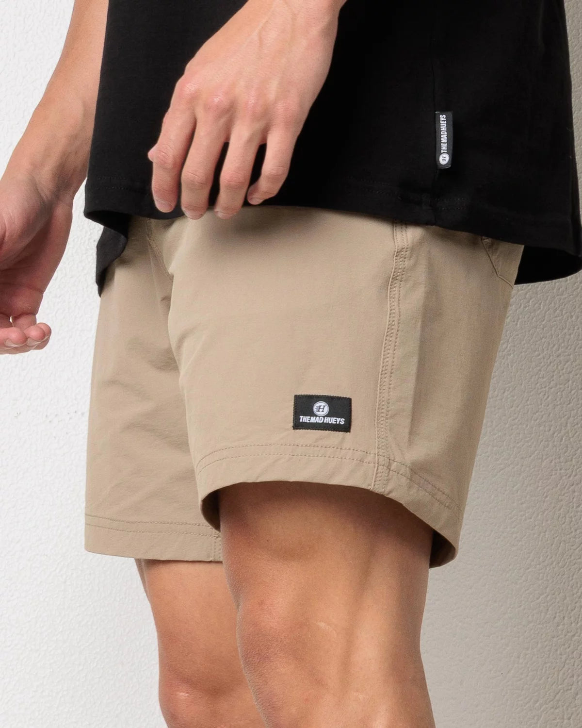 The Mad Hueys Tough Hueys 17 inch utility short in taupe