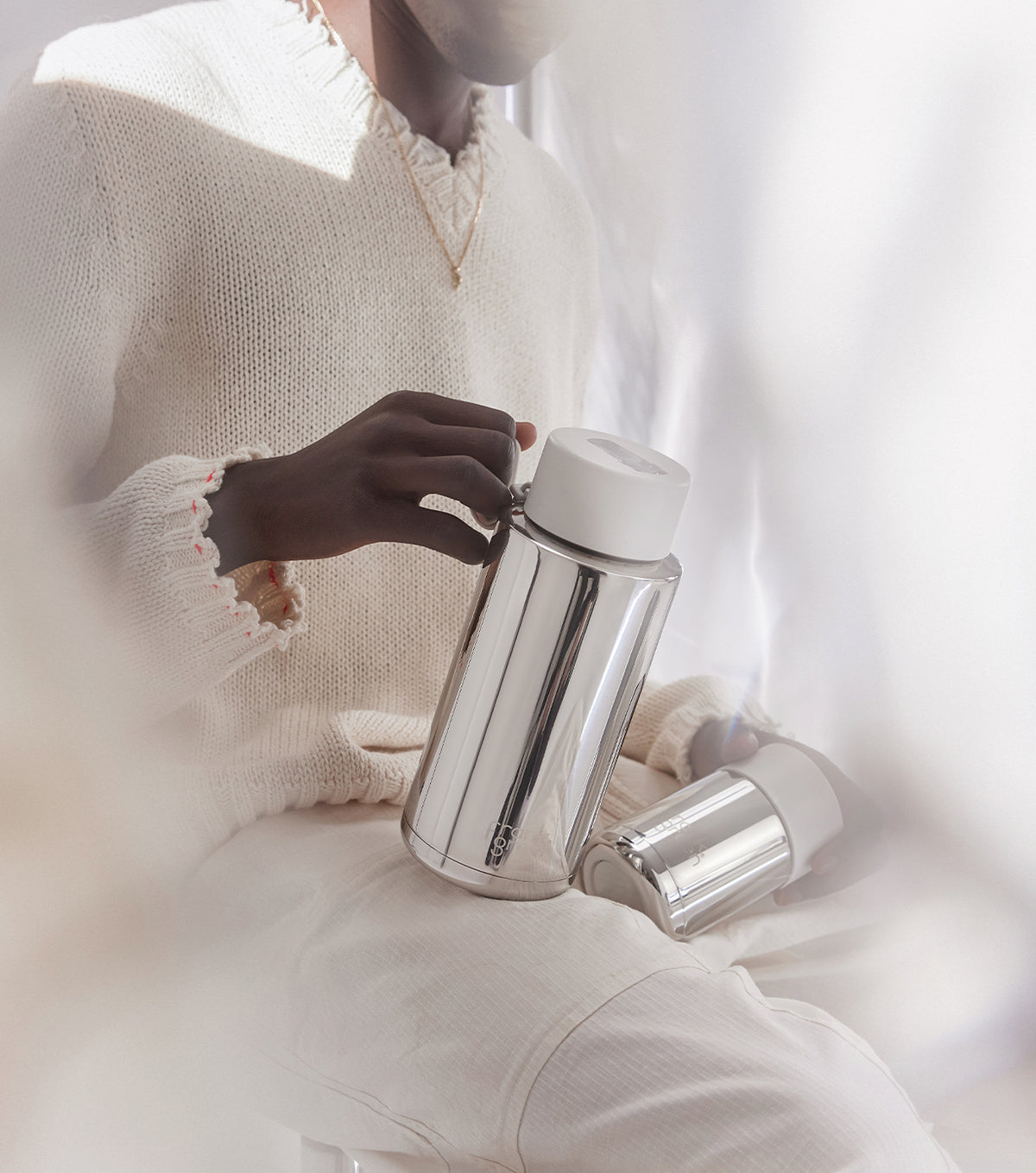 1L / 34oz - Chrome Reusable Bottle with Straw Lid