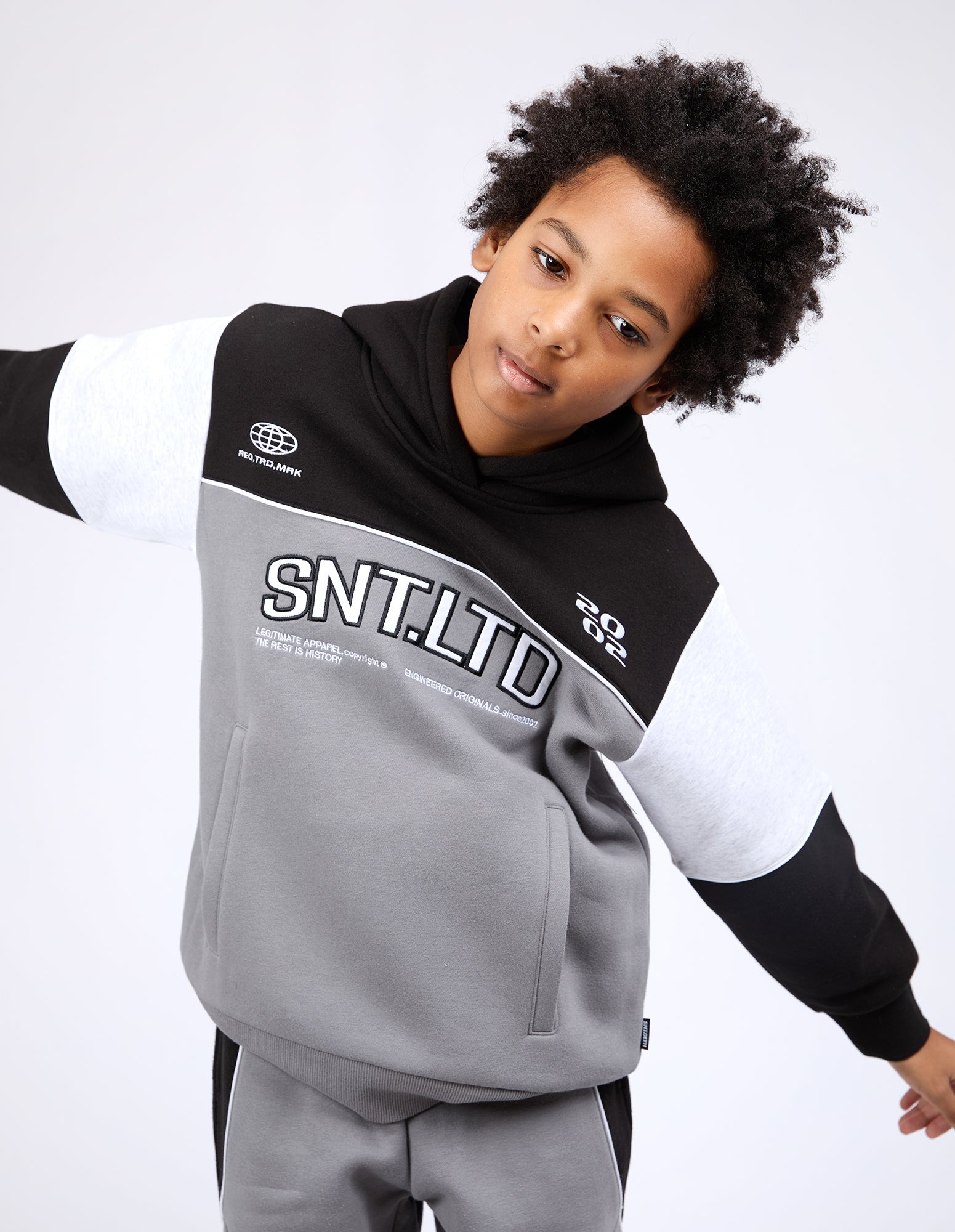 Saint Goliath Pitch Hoodie - Charcoal- Kids (view 3)