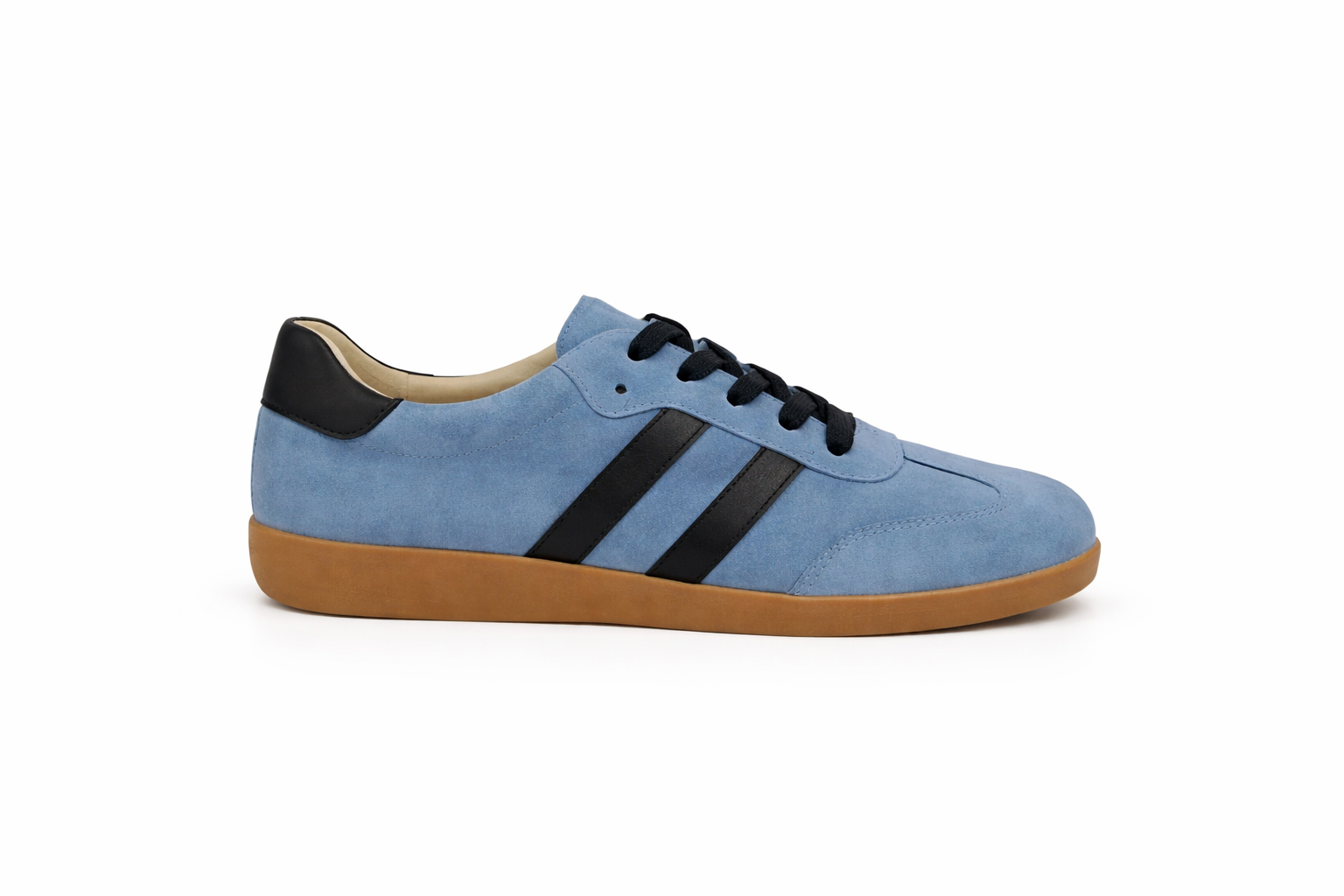 Via Nova Faith Sneaker in black - angle