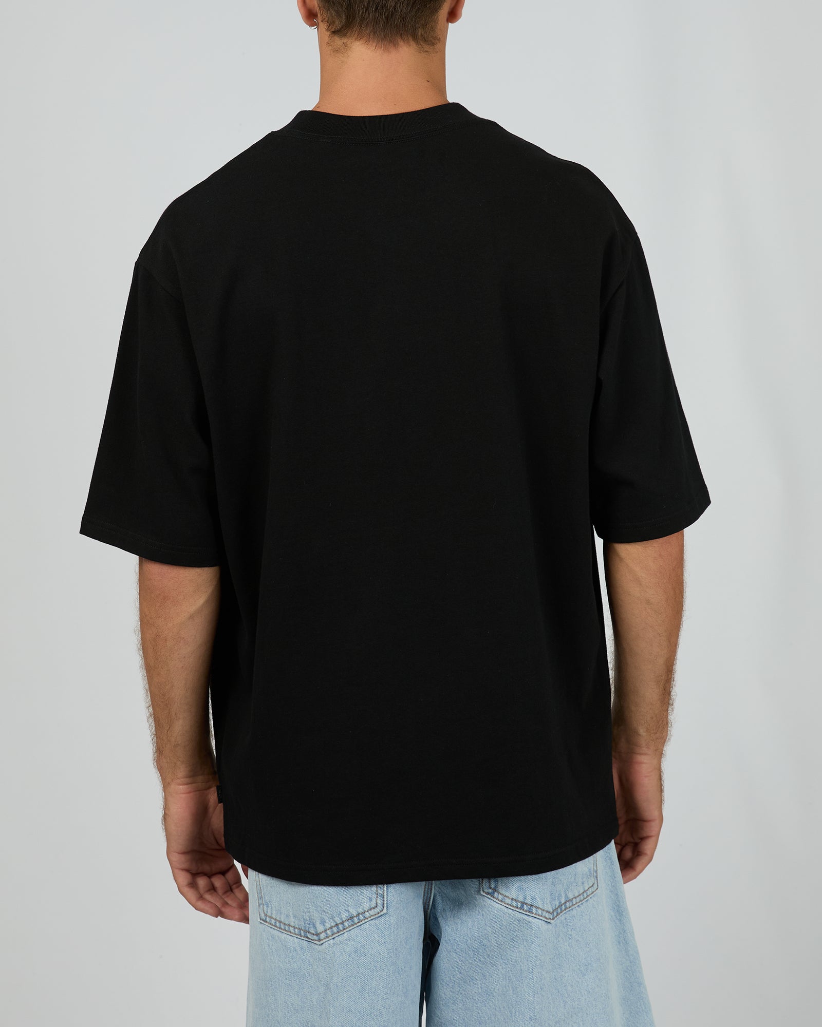 Silent Theory World Box Tee Black - detail view