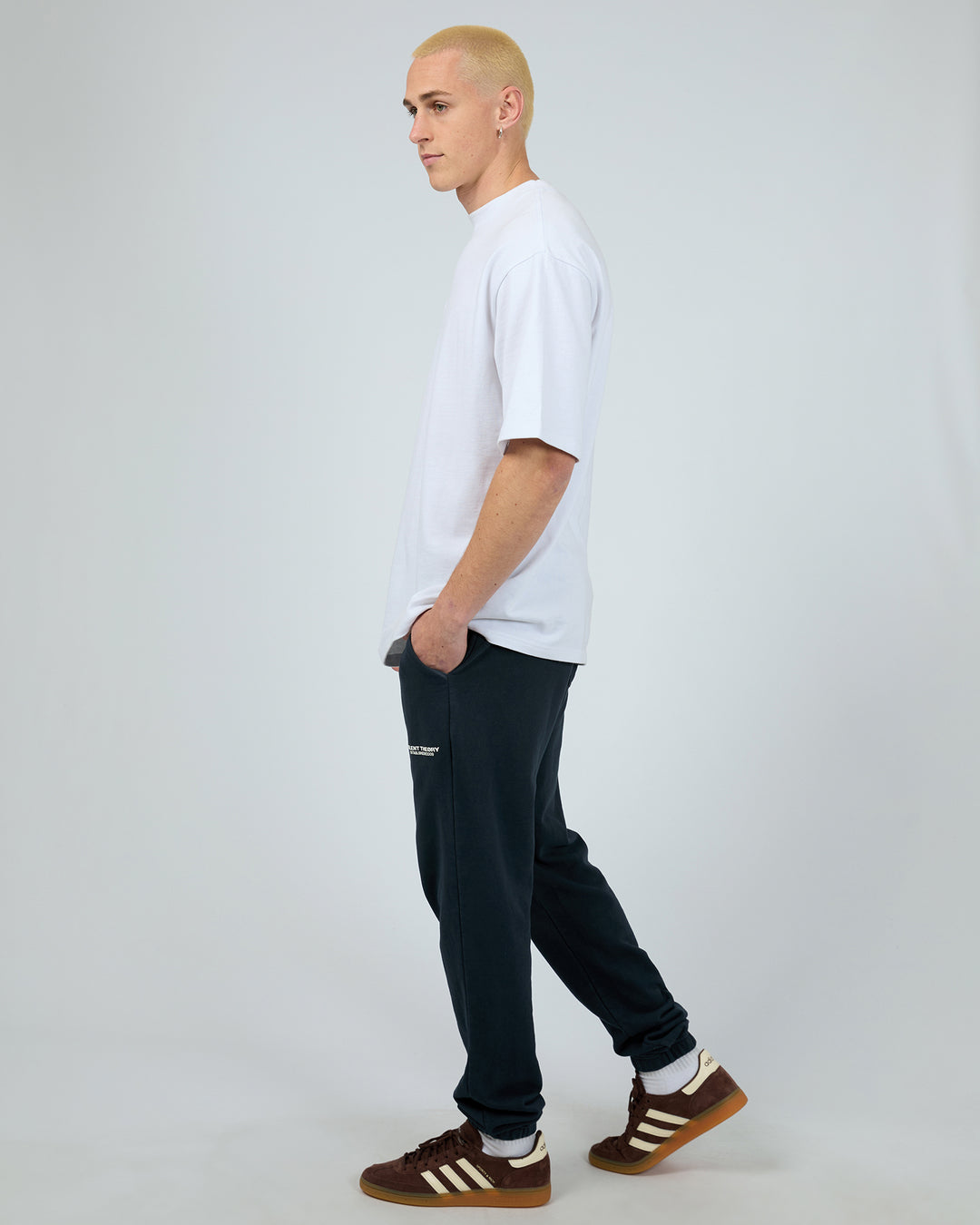 Silent Theory Essential Theory Trackpant V2 - Navy (view 5)