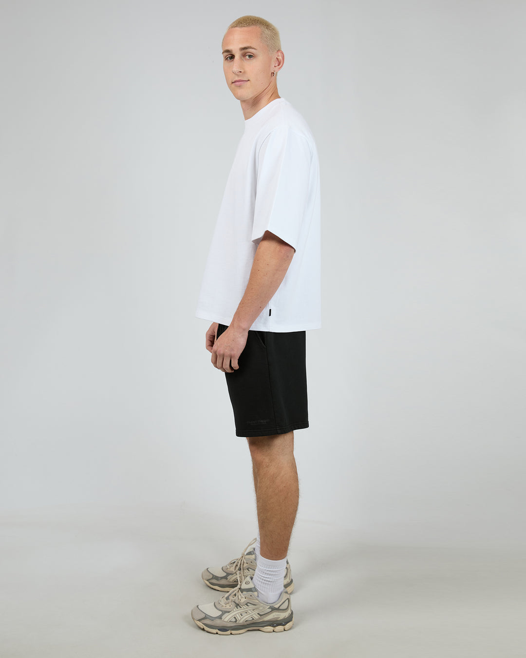 Silent Theory Essential Theory Short - Black (view 6)