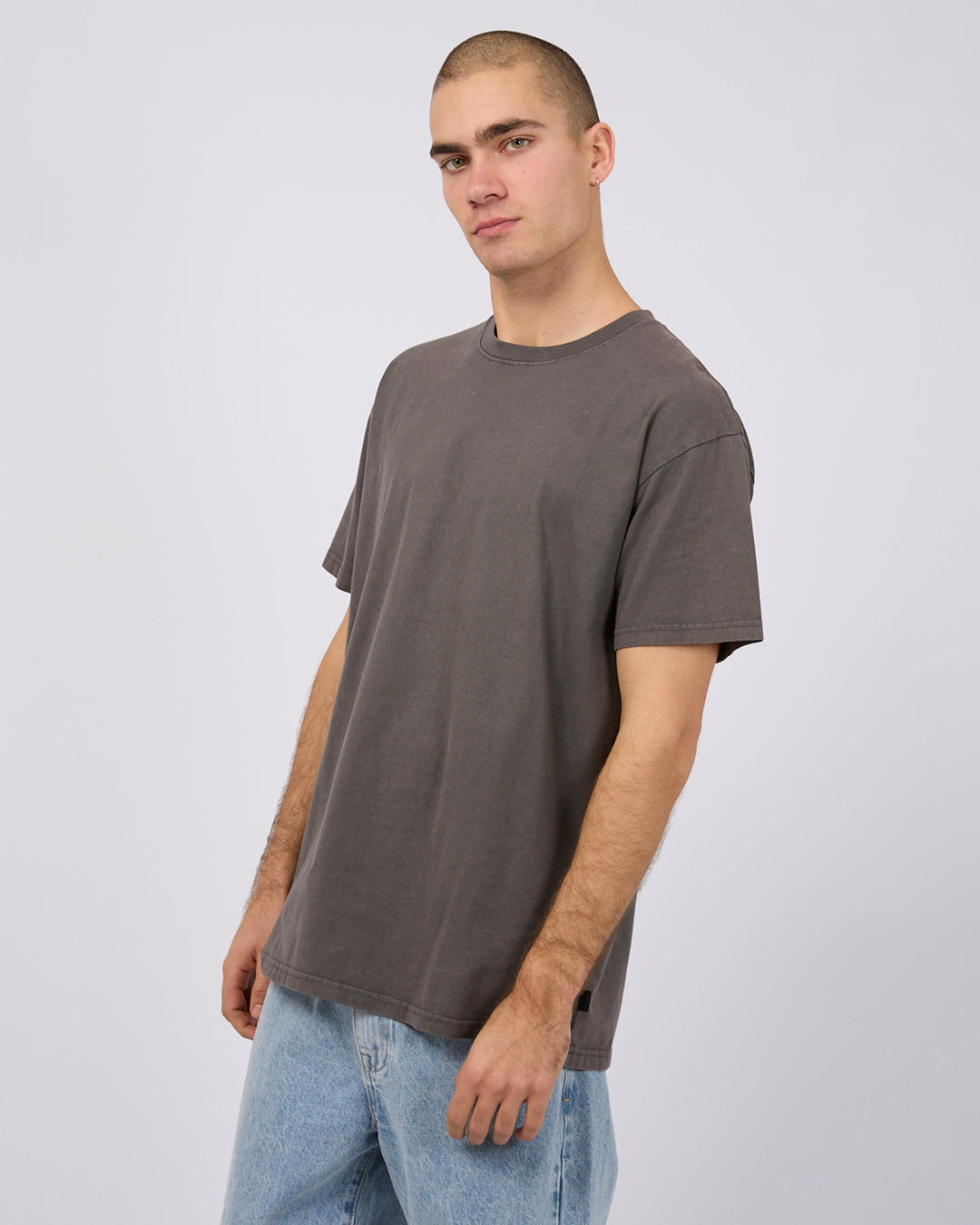 Solid Tail Tee - Coal