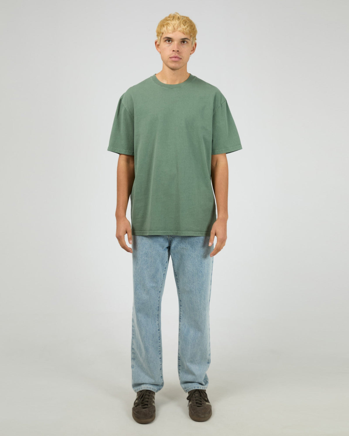 Silent Theory Essential Fit Tee Green detail