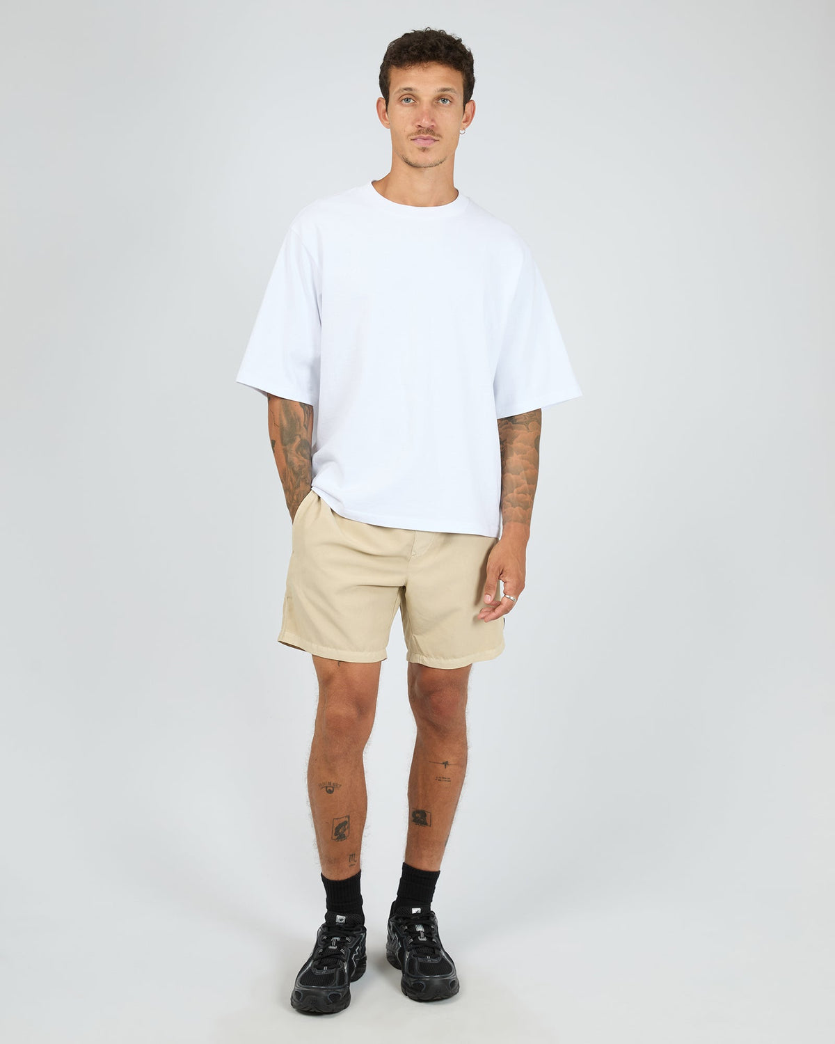 St Goliath Illusion short in bone, side view