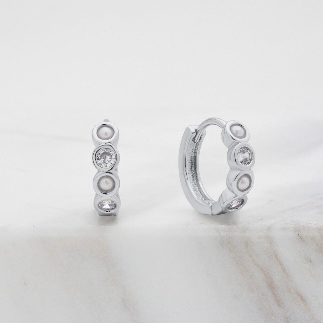 Zafino Elly Huggie in Silver