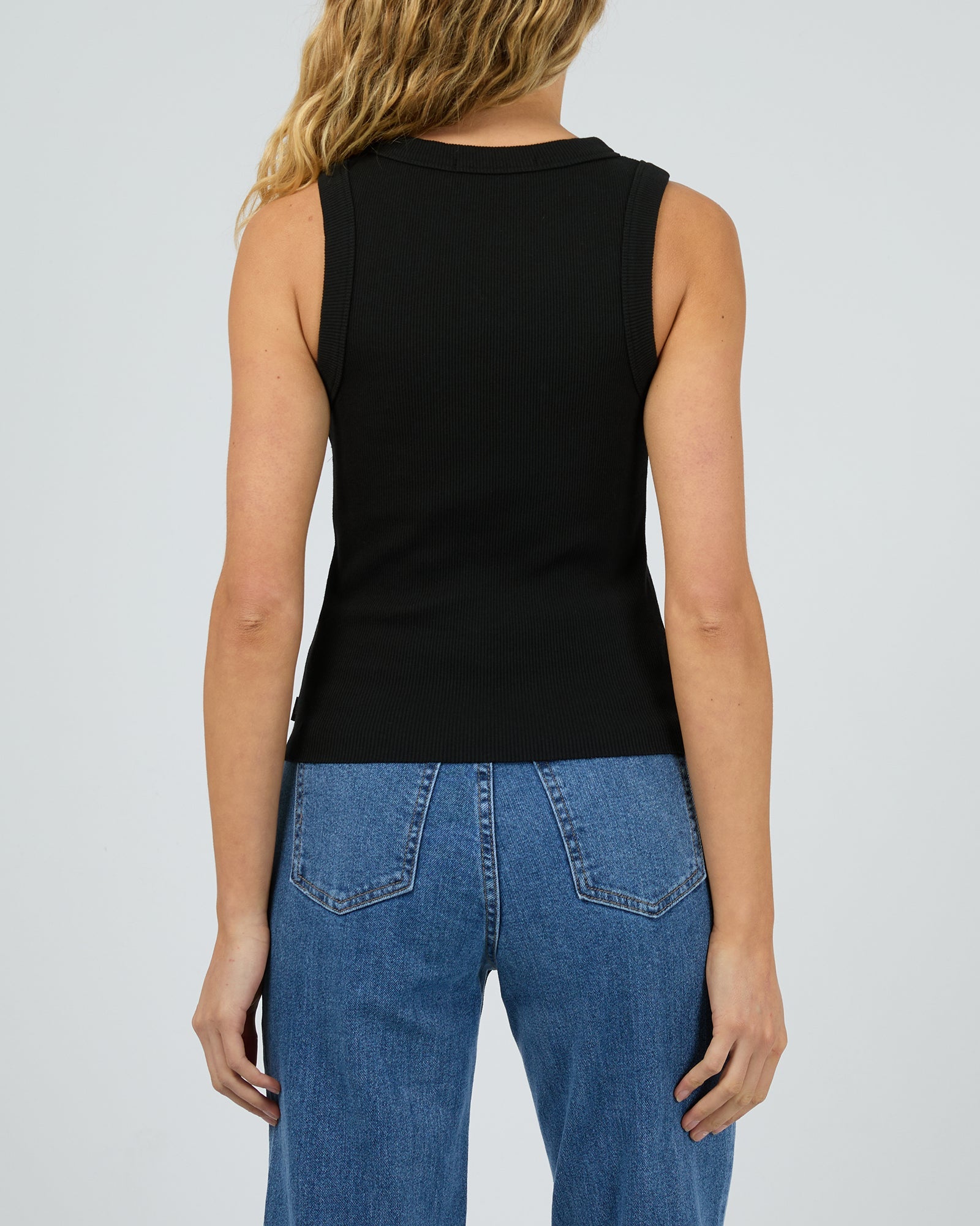 Silent Theory Pia Tank in black - detail