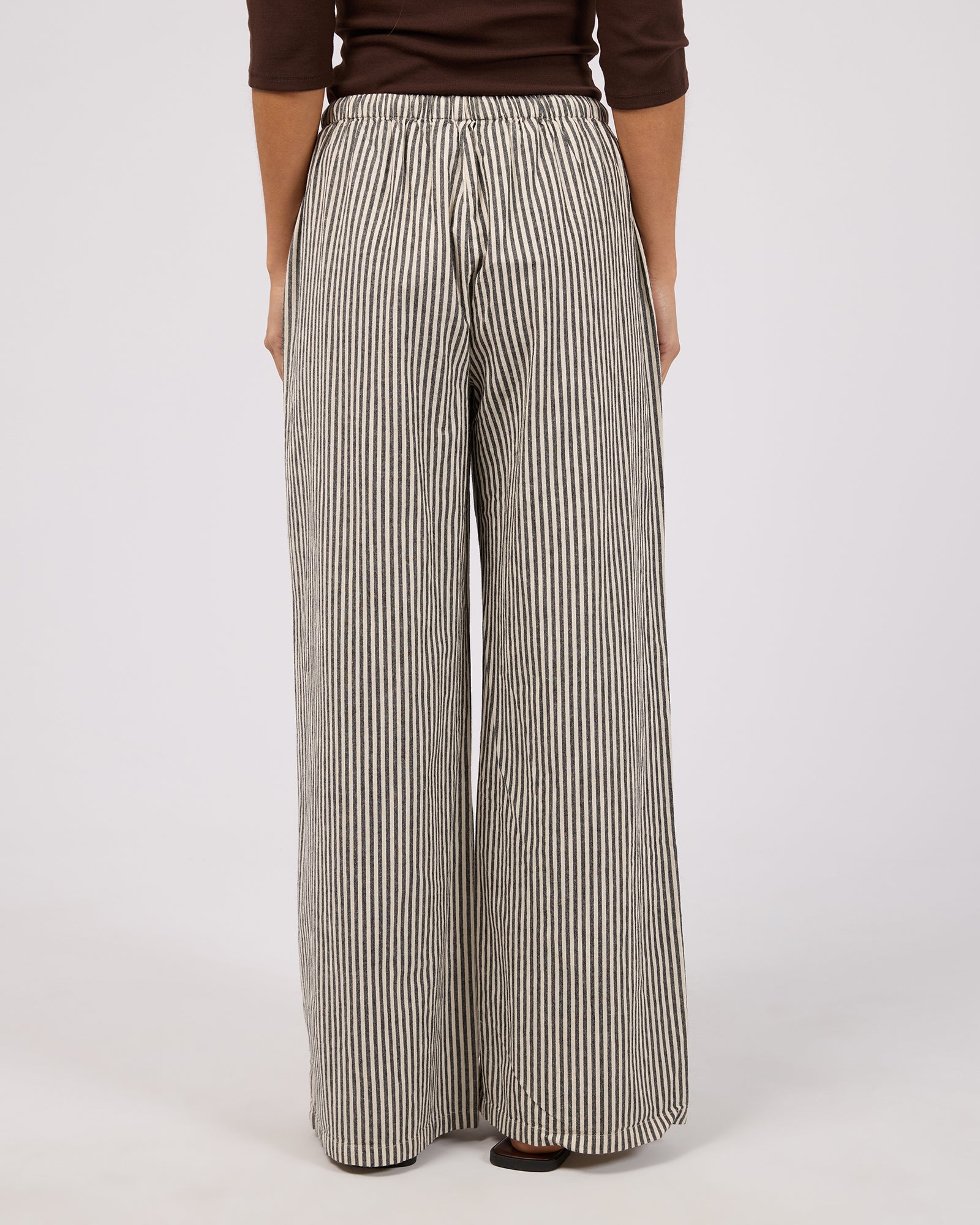 Silent Theory Sunday Tie Waist Pant in black - detail