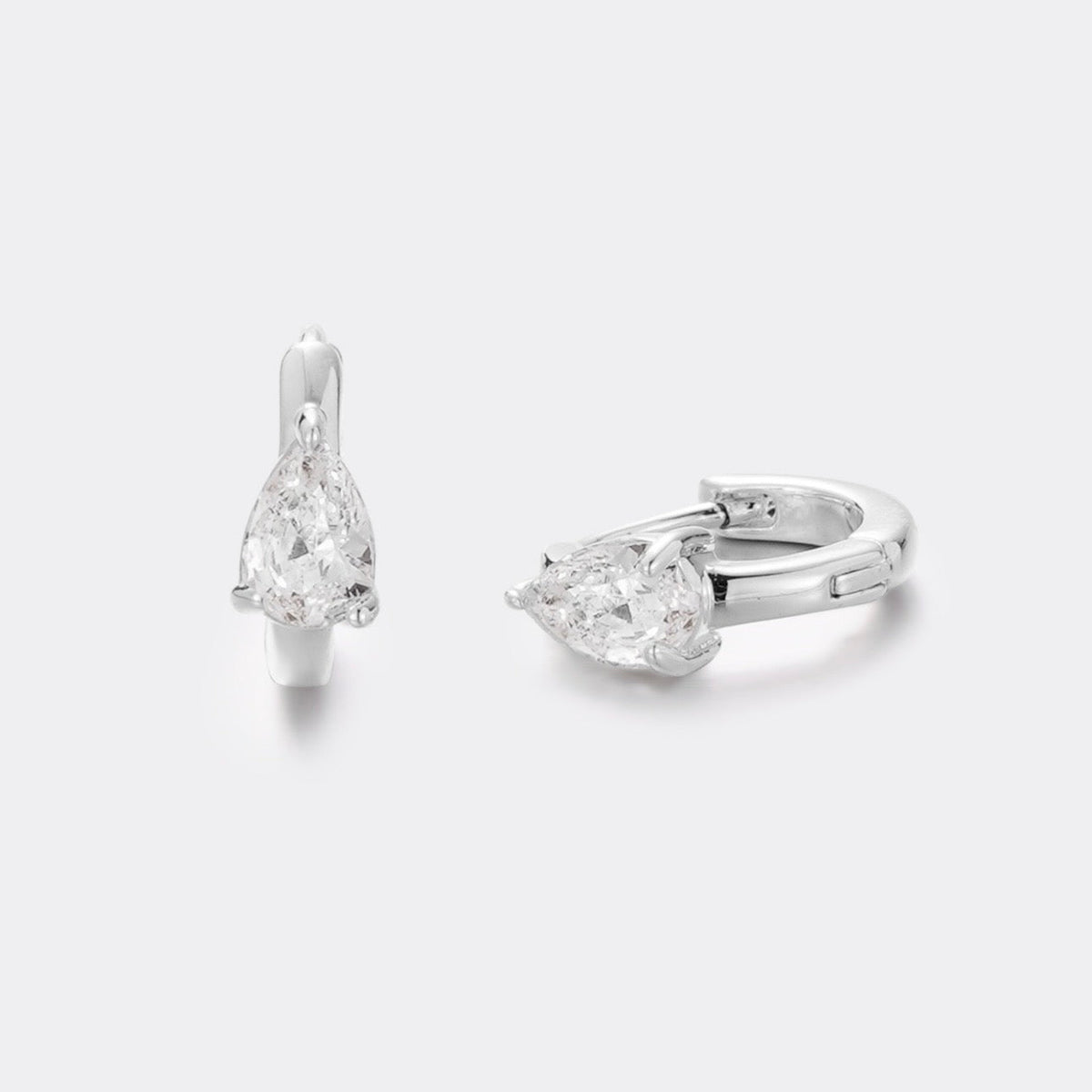 Zafino Esther Huggie Silver detail