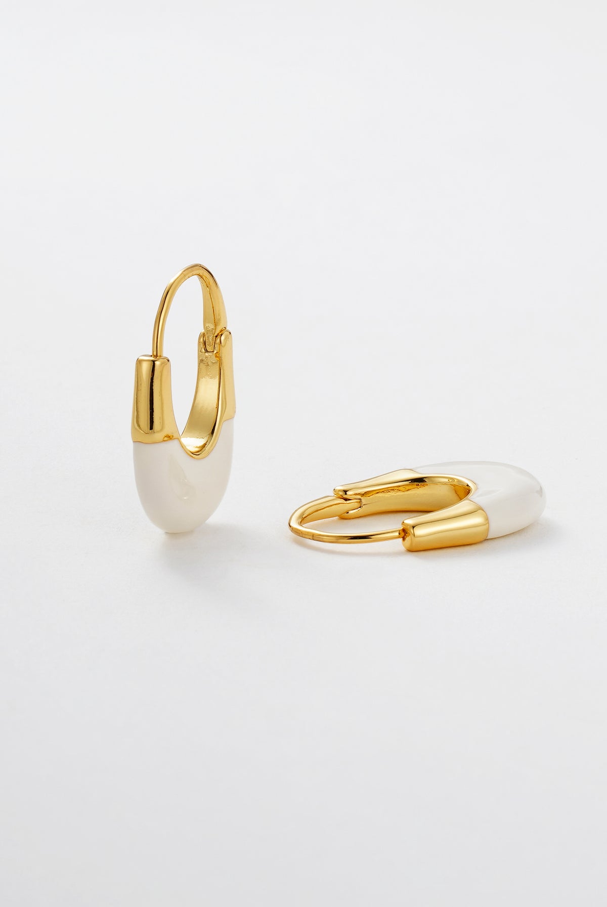 Zafino Stefi Hoop - White/Gold*