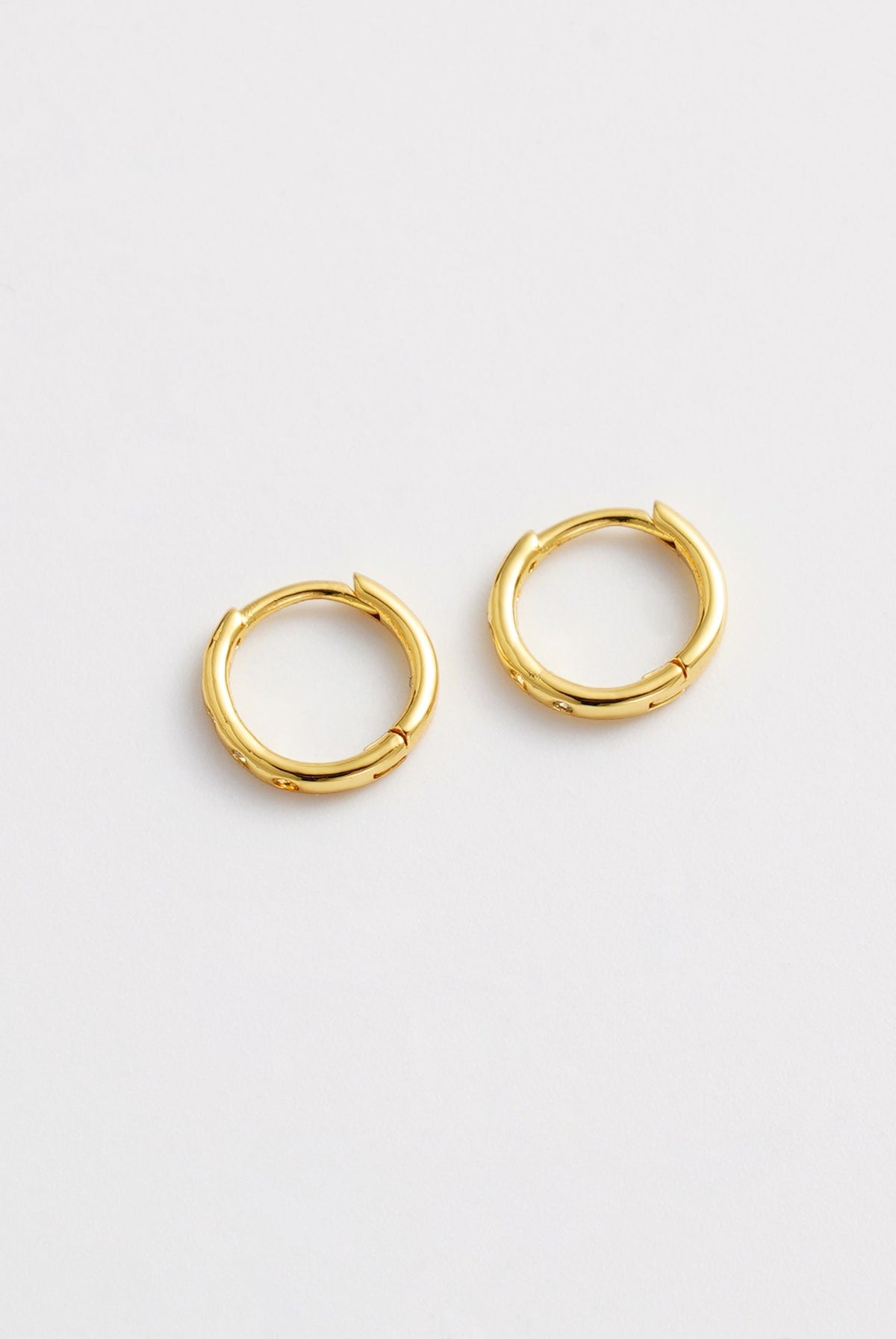 Zafino Talia Huggie gold detail