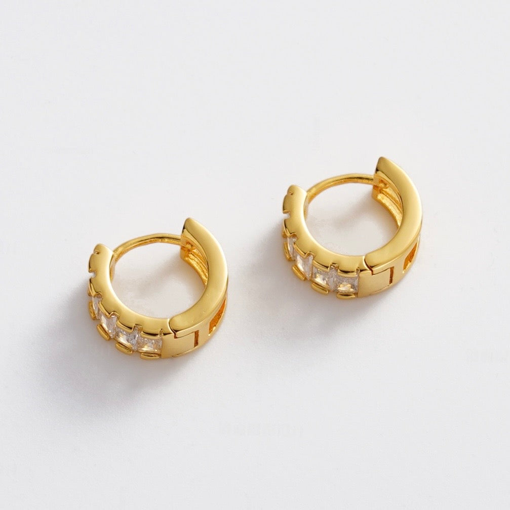 Kira Huggie Clear - Gold - Catani Clothing