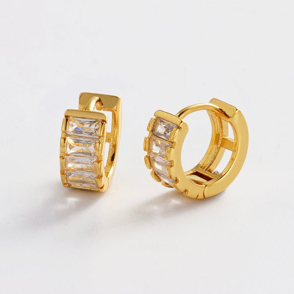Kira Huggie Clear - Gold - Catani Clothing
