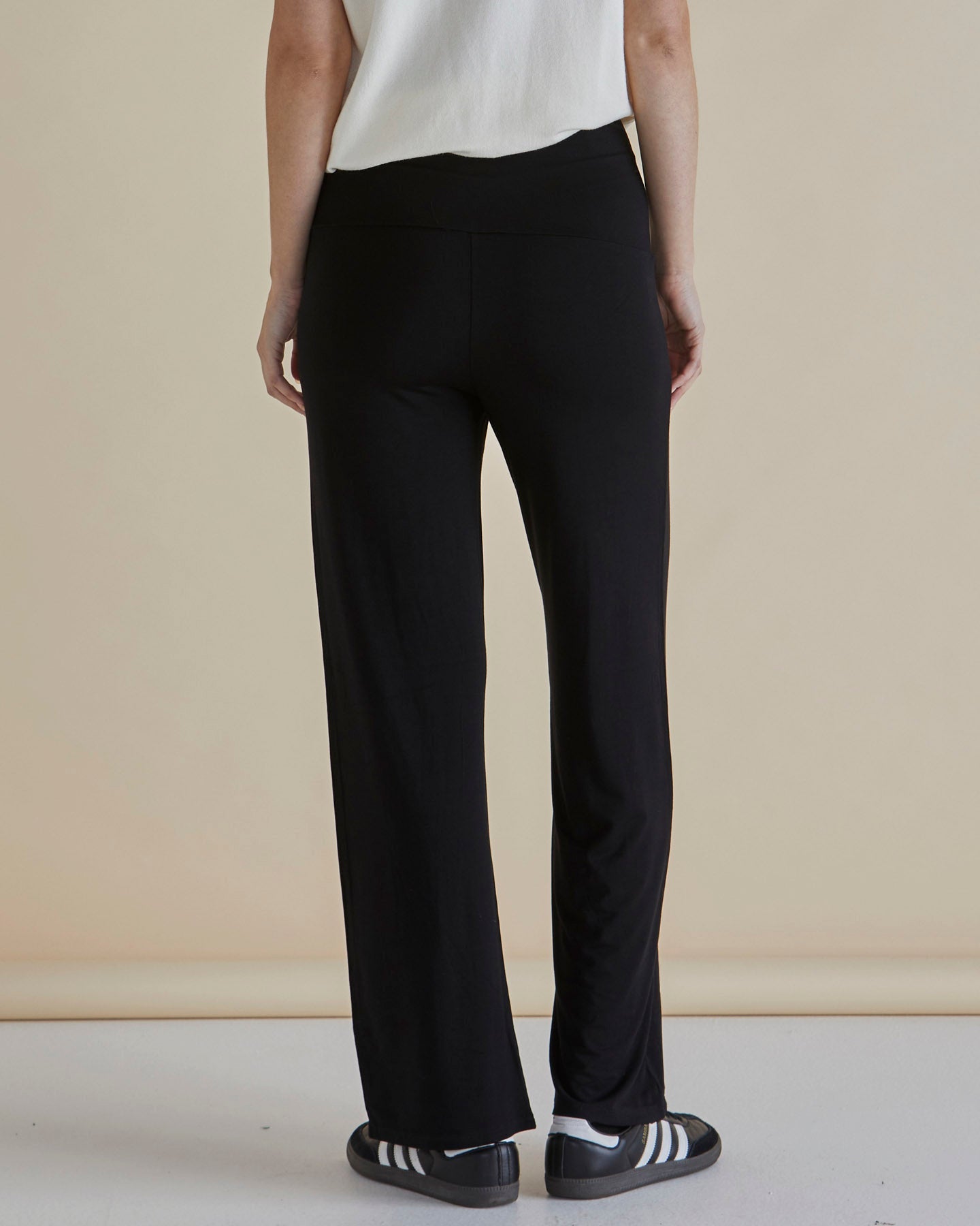 Betty Basics Houston Bamboo Relaxed Pant - Black (view 4)