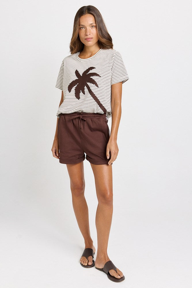 Betty Basics Nikki Relax Short Chocolate detail