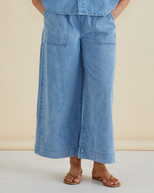 Saffra Relax Leg Jean - Medium Wash Blue Denim