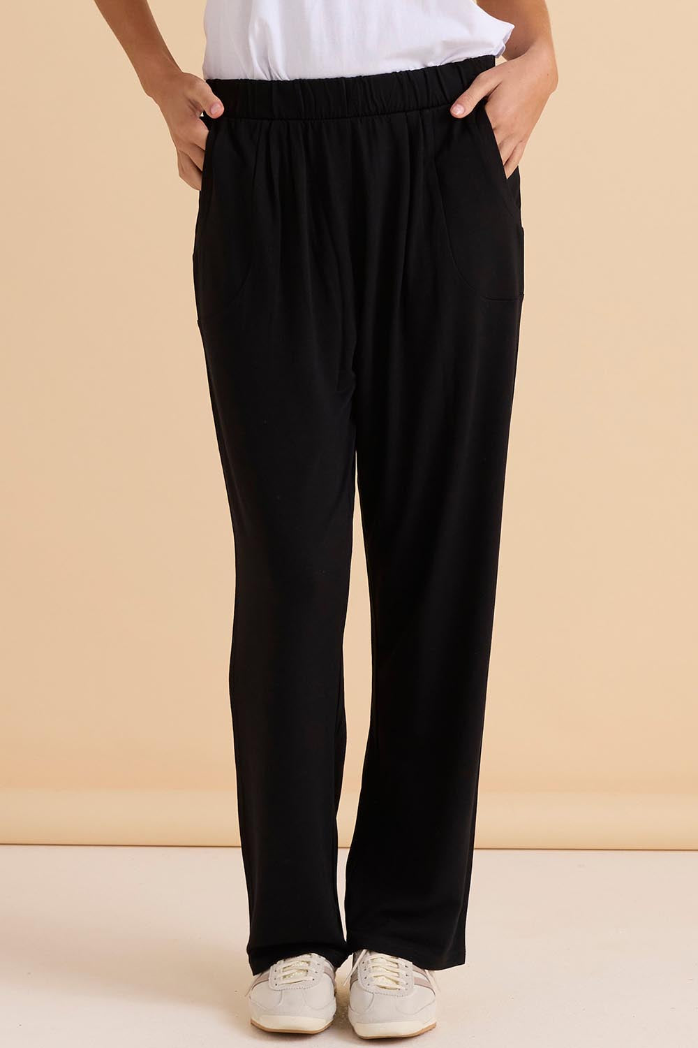 Ginnie Bamboo Pant in black - front
