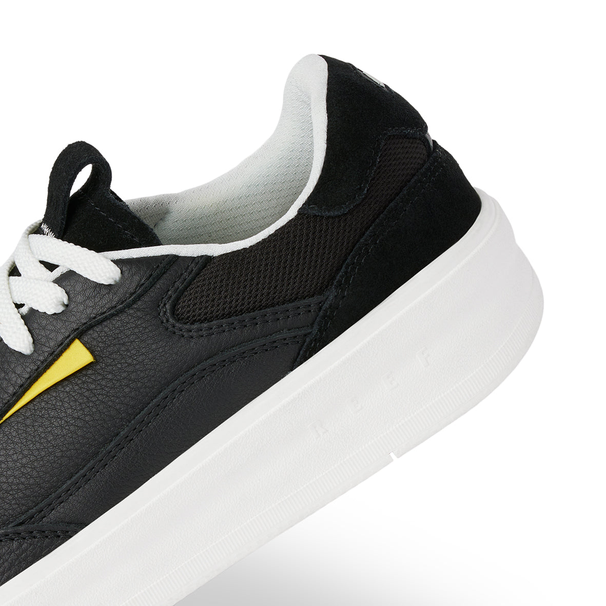 Reef Bom Dia Mens Shoe - Black / White (view 3)