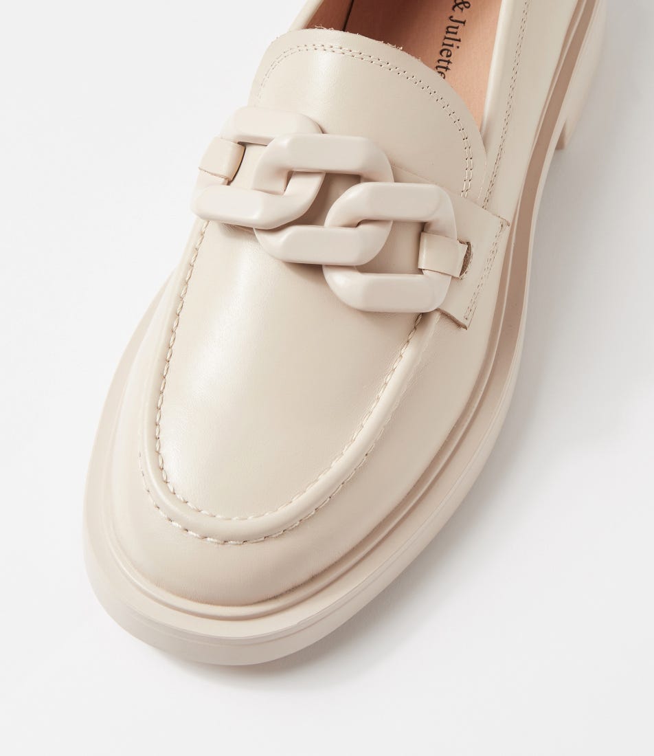 Ishie - Almond Leather