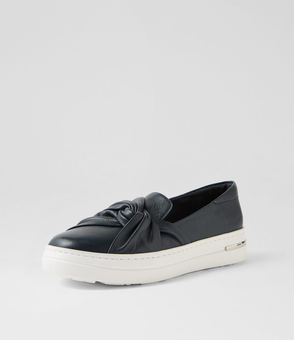 Django & Juliette Winsoris Shoe - Navy / White (view 4)