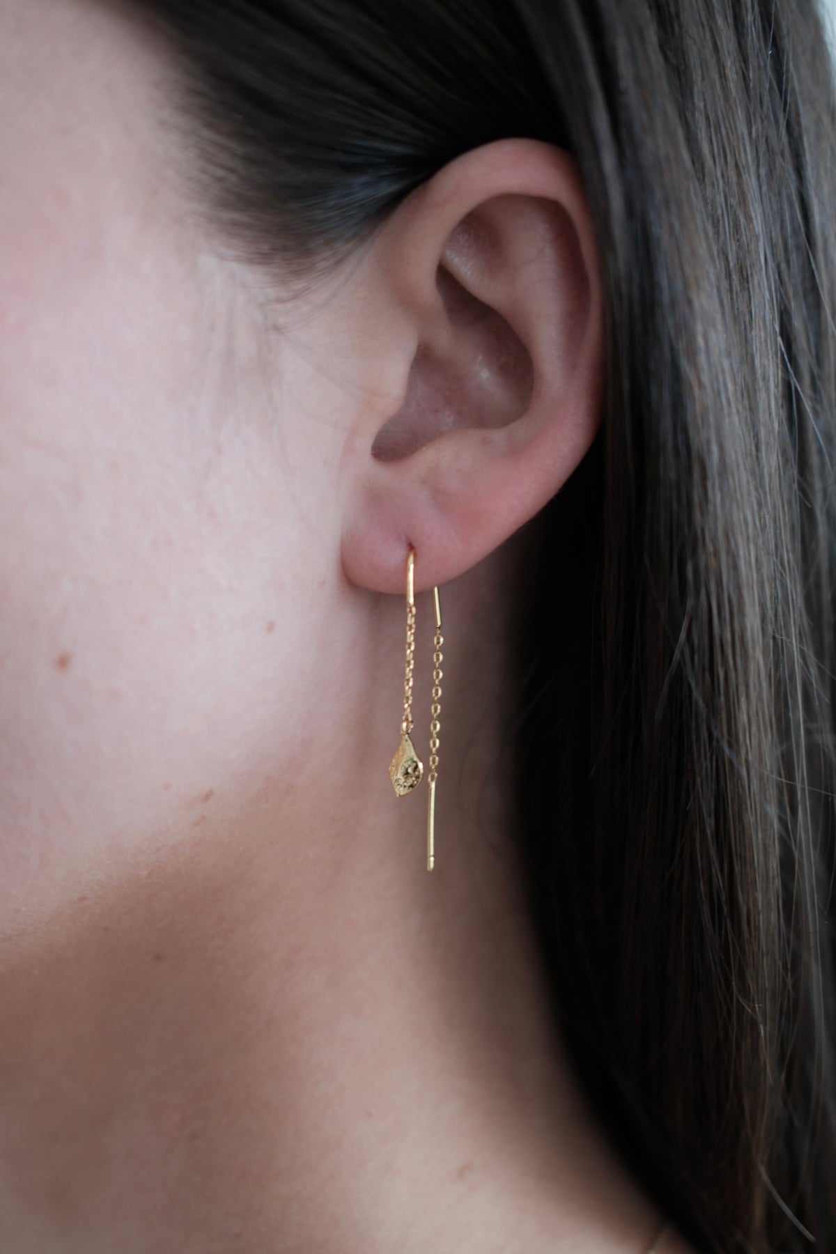 Zafino Eden Thread Earring gold worn